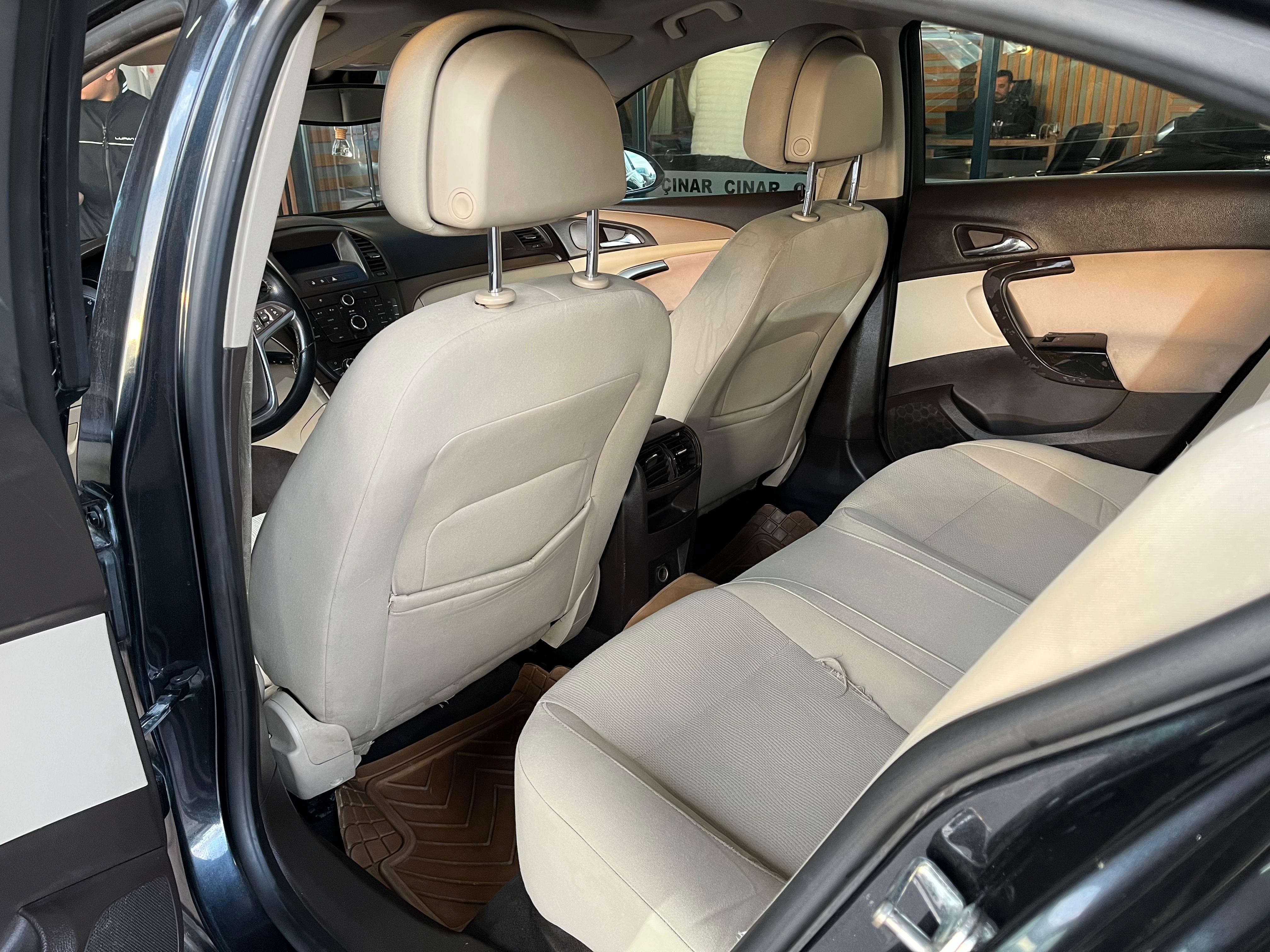 ÇINAR'DAN 2012 MODEL INSIGNIA 2.0 DİZEL OTOMATİK SANRUFLU