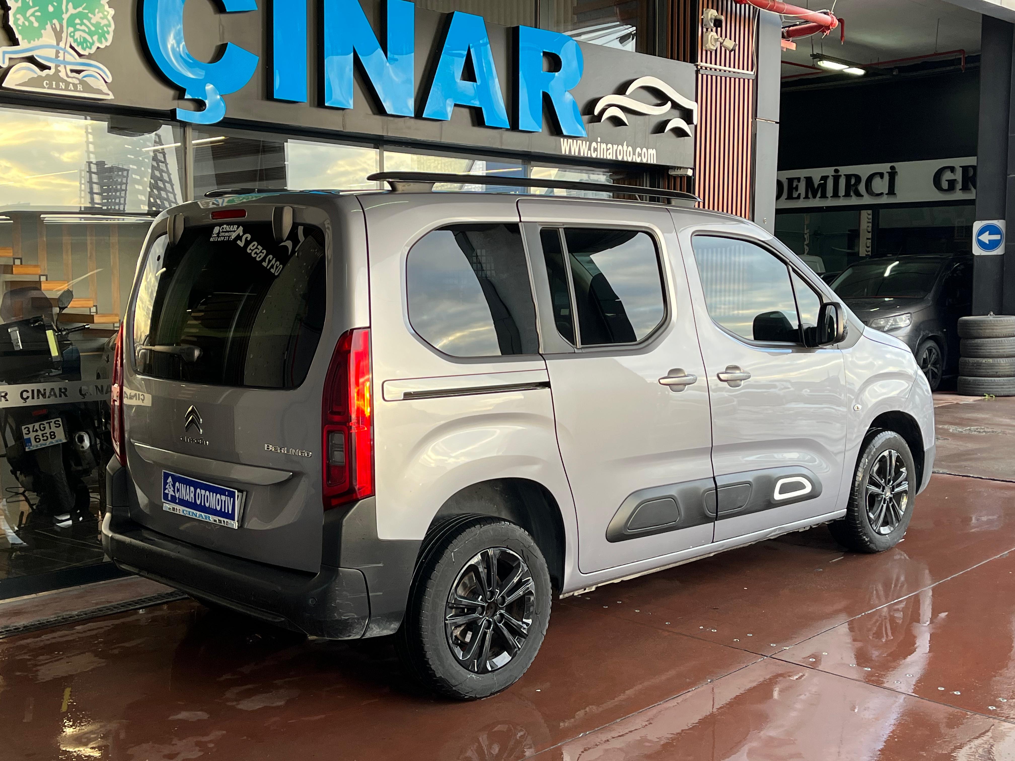 ÇINAR'DAN 2022 MODEL CİTROEN BERLİNGO OTOMATİK 130 BG HATASIZ