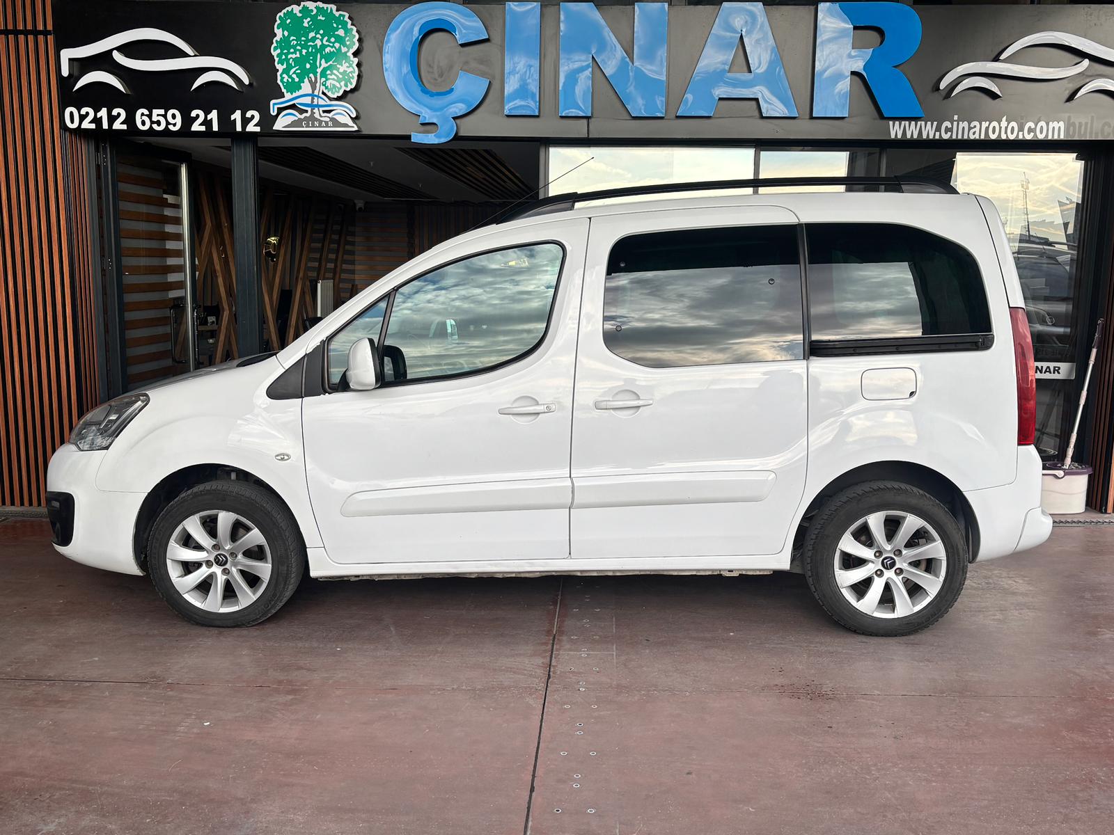 ÇINAR'DAN 2017 MODEL CİTROEN BERLİNGO EKRANLI DİJİTAL KLİMALI FUL PAKET