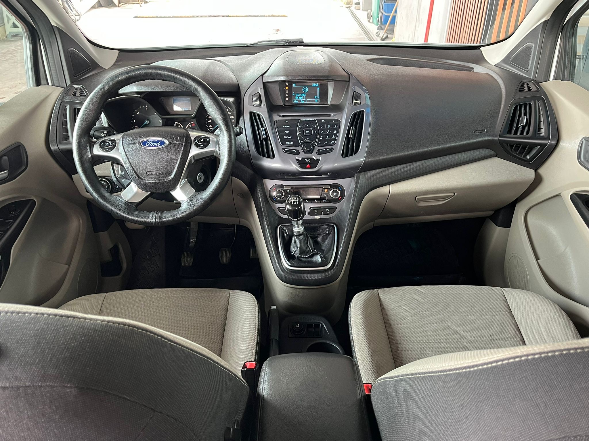 ÇINAR'DAN 2017 MODEL FORD CONNECT 1.5 TDCI TİTANİUM