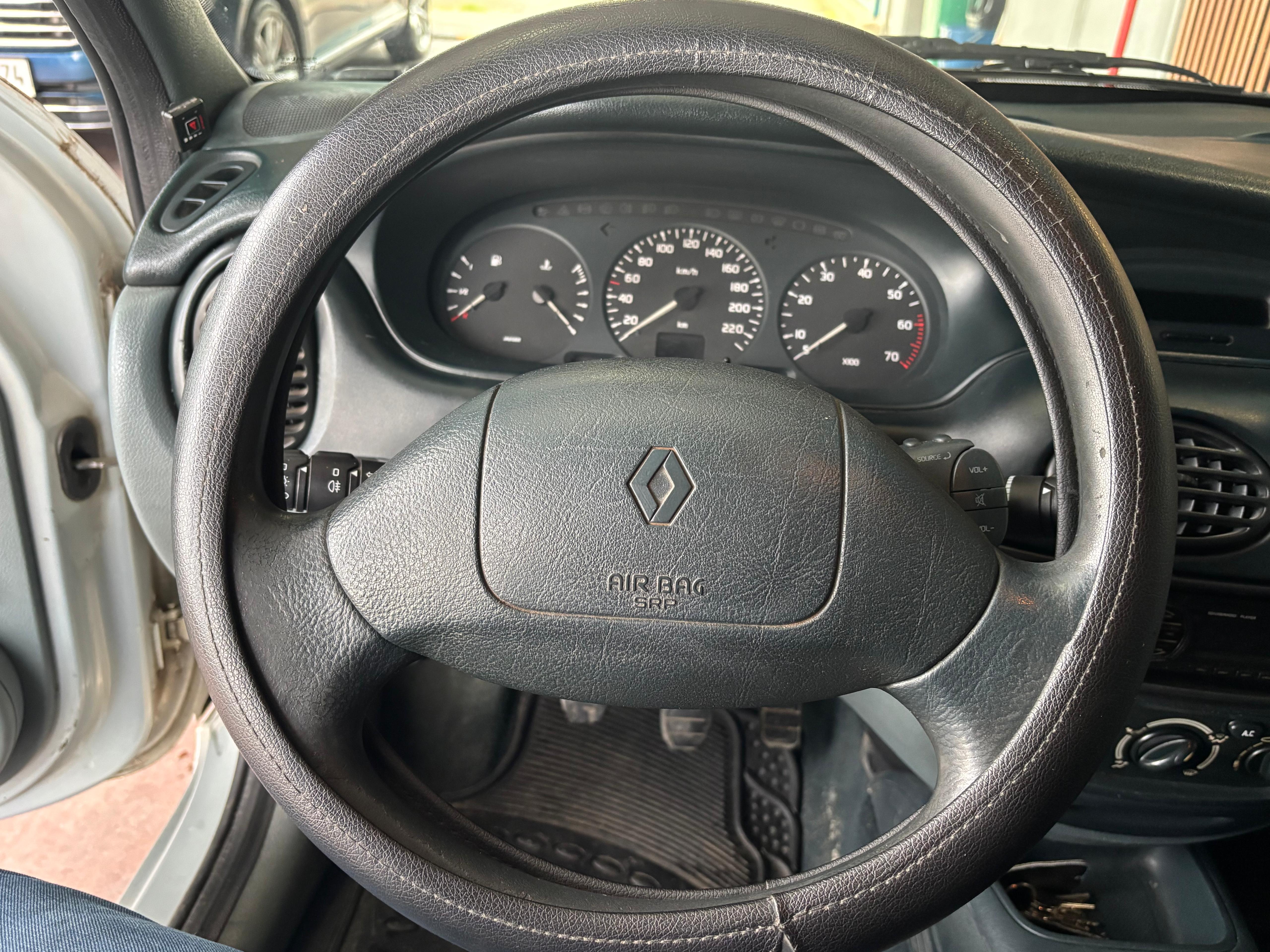 ÇINAR'DAN 1999 MODEL MEGANE 1.6 STATİON WAGON LPG'Lİ KLİMALI