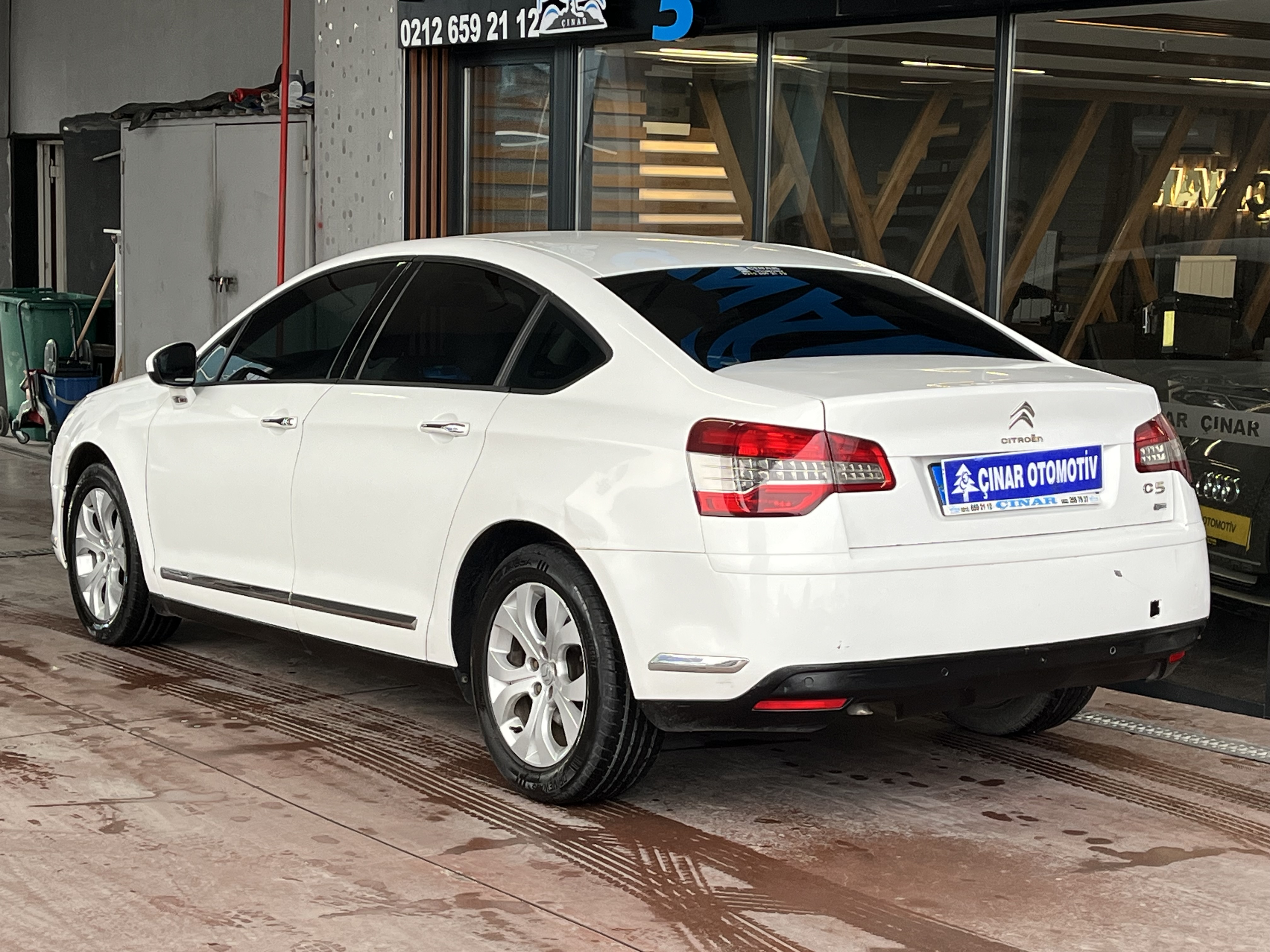 ÇINAR'DAN 2014 MODEL CITROEN C5 1.6 e-HDİ 115 BG OTOMATİK