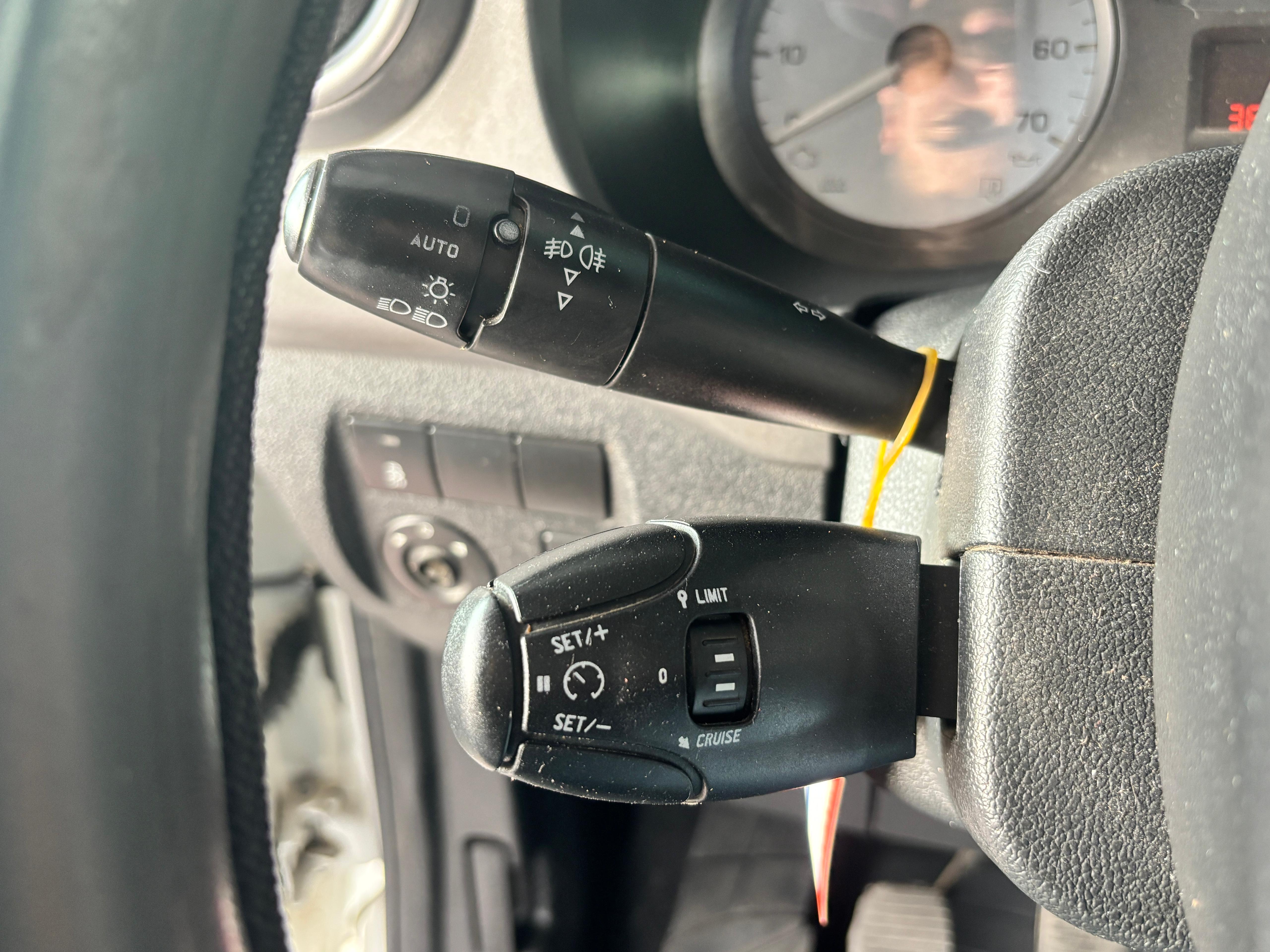 ÇINAR'DAN 2017 MODEL CİTROEN BERLİNGO EKRANLI DİJİTAL KLİMALI FUL PAKET