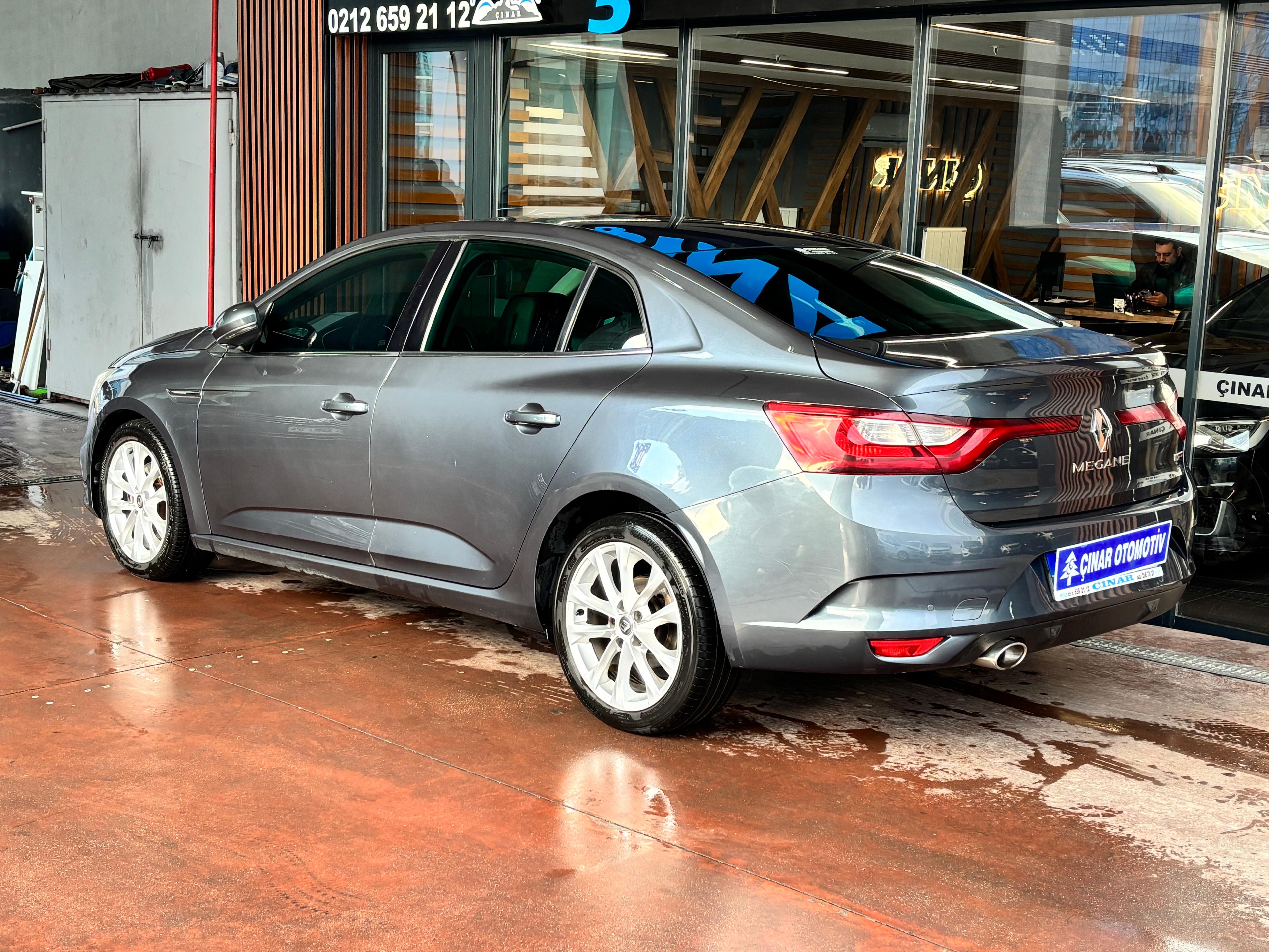 ÇINAR'DAN 2017 RENAULT MEGANE ICON 1.6 ENERGY dCİ 130 BG HATASIZ