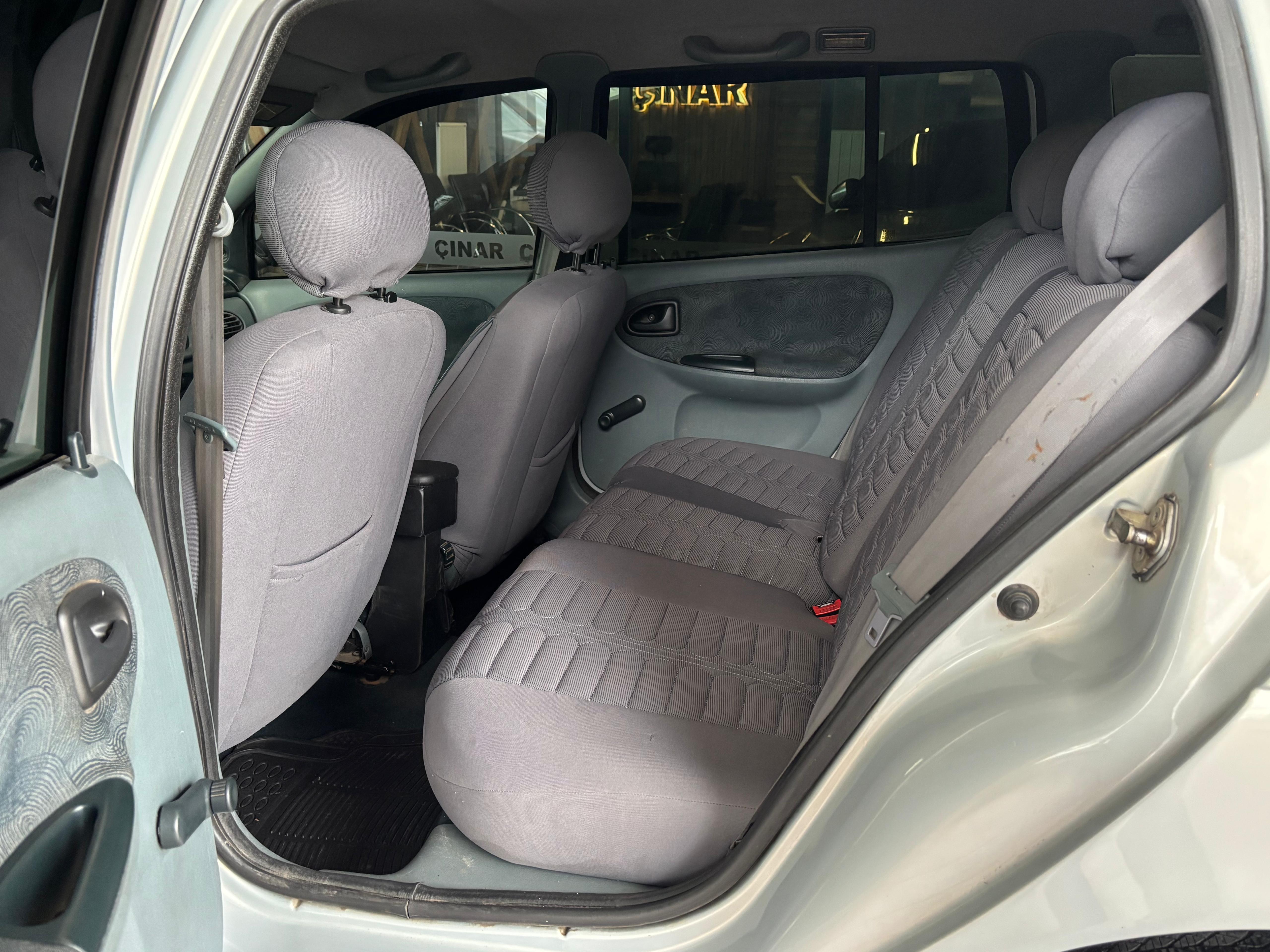 ÇINAR'DAN 1999 MODEL MEGANE 1.6 STATİON WAGON LPG'Lİ KLİMALI