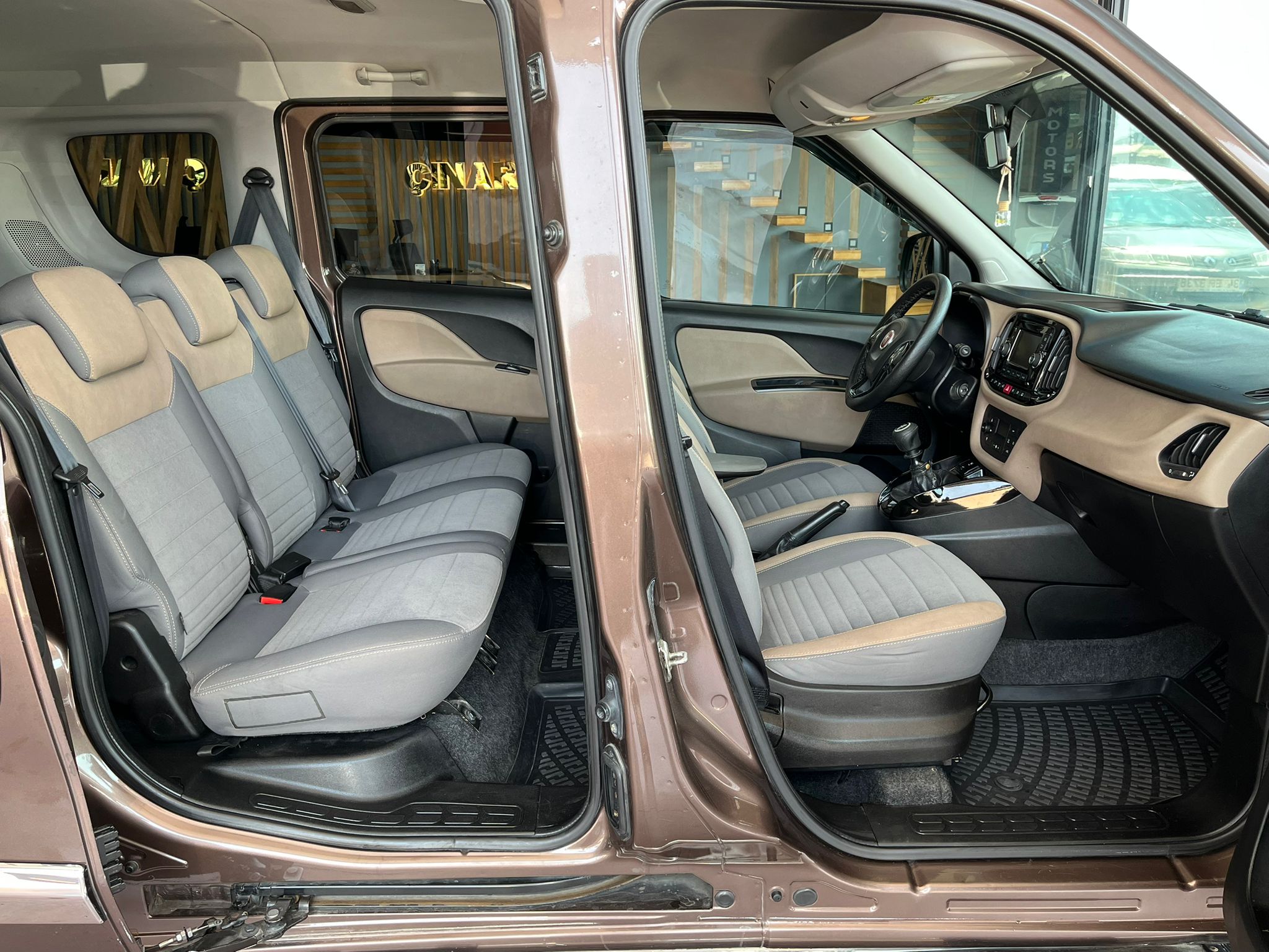 ÇINAR'DAN 2015 MODEL 1.6 MULTİJET 105 PS 6 İLERİ PREMİO PLUS DOBLO YENİ KASA