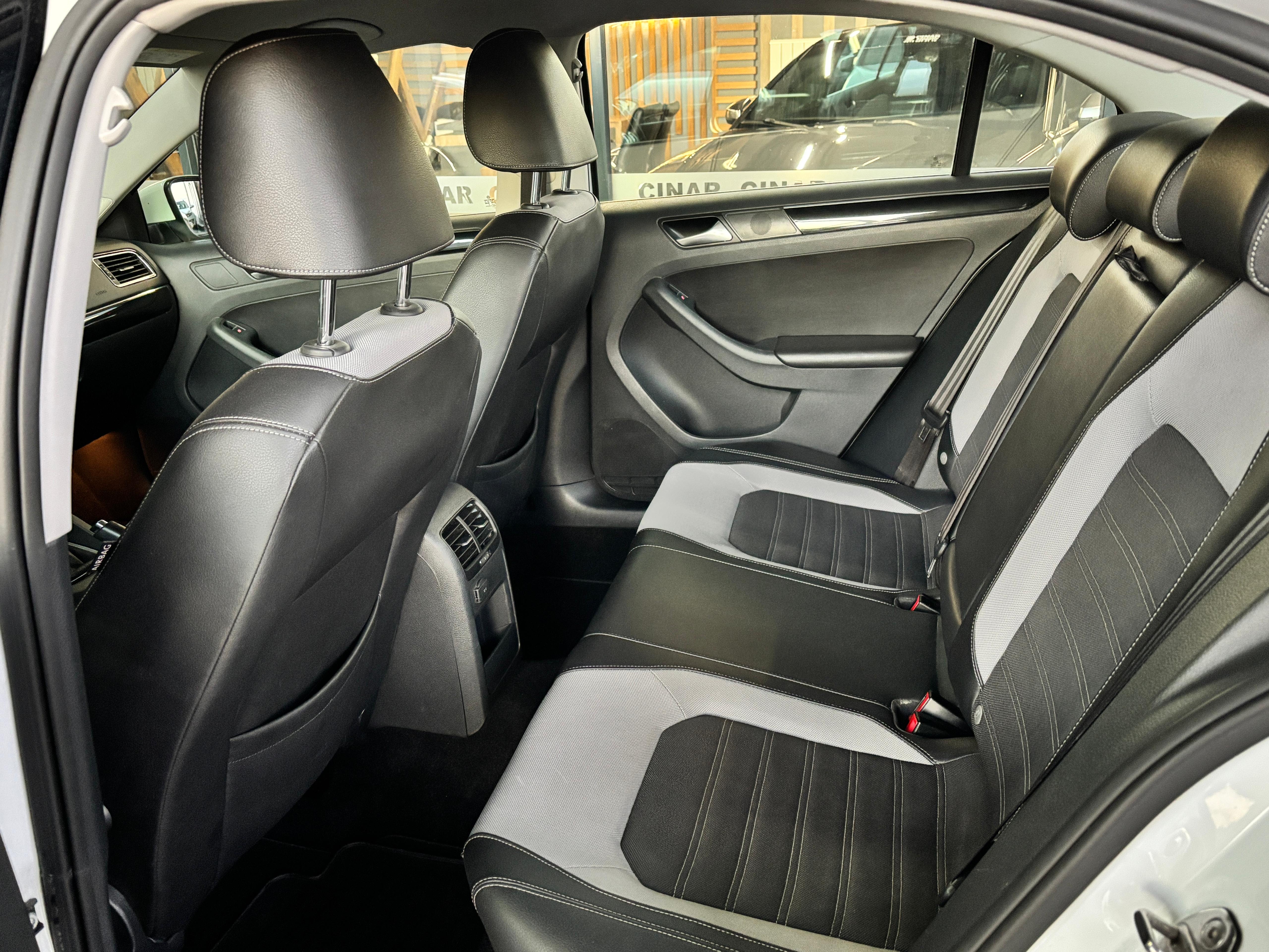 ÇINAR'DAN 2017 MODEL JETTA COMFORT 1.4 TSİ 125 BG DSG 7 İLERİ İLK SAHİBİNDEN SIFIR AYARINDA