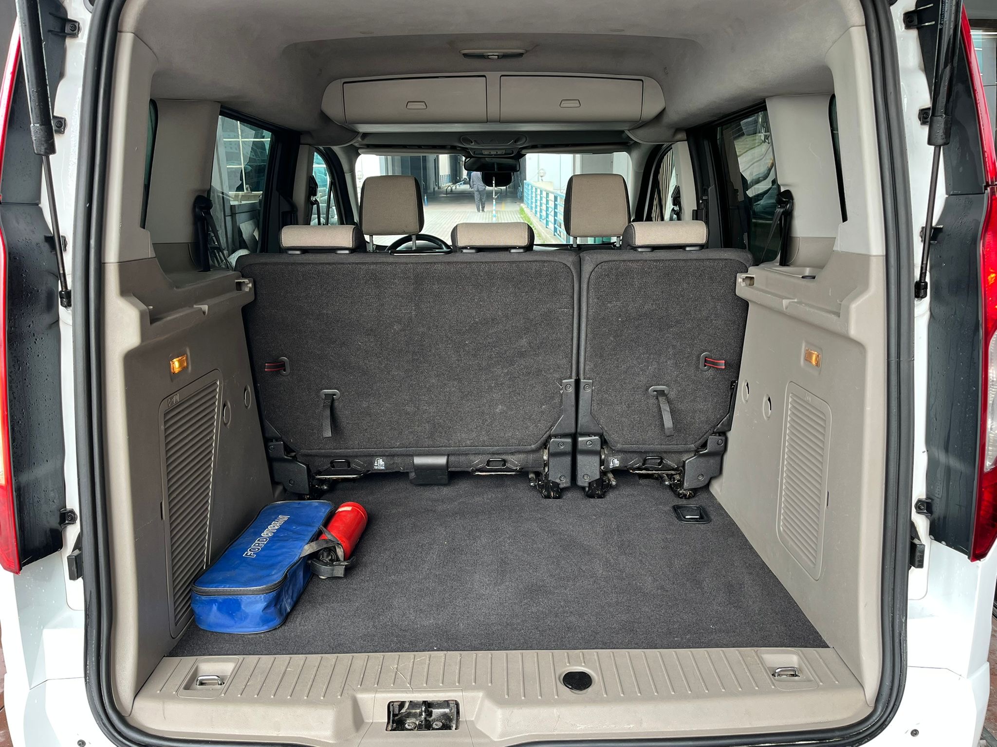 ÇINAR'DAN 2017 MODEL FORD CONNECT 1.5 TDCI TİTANİUM