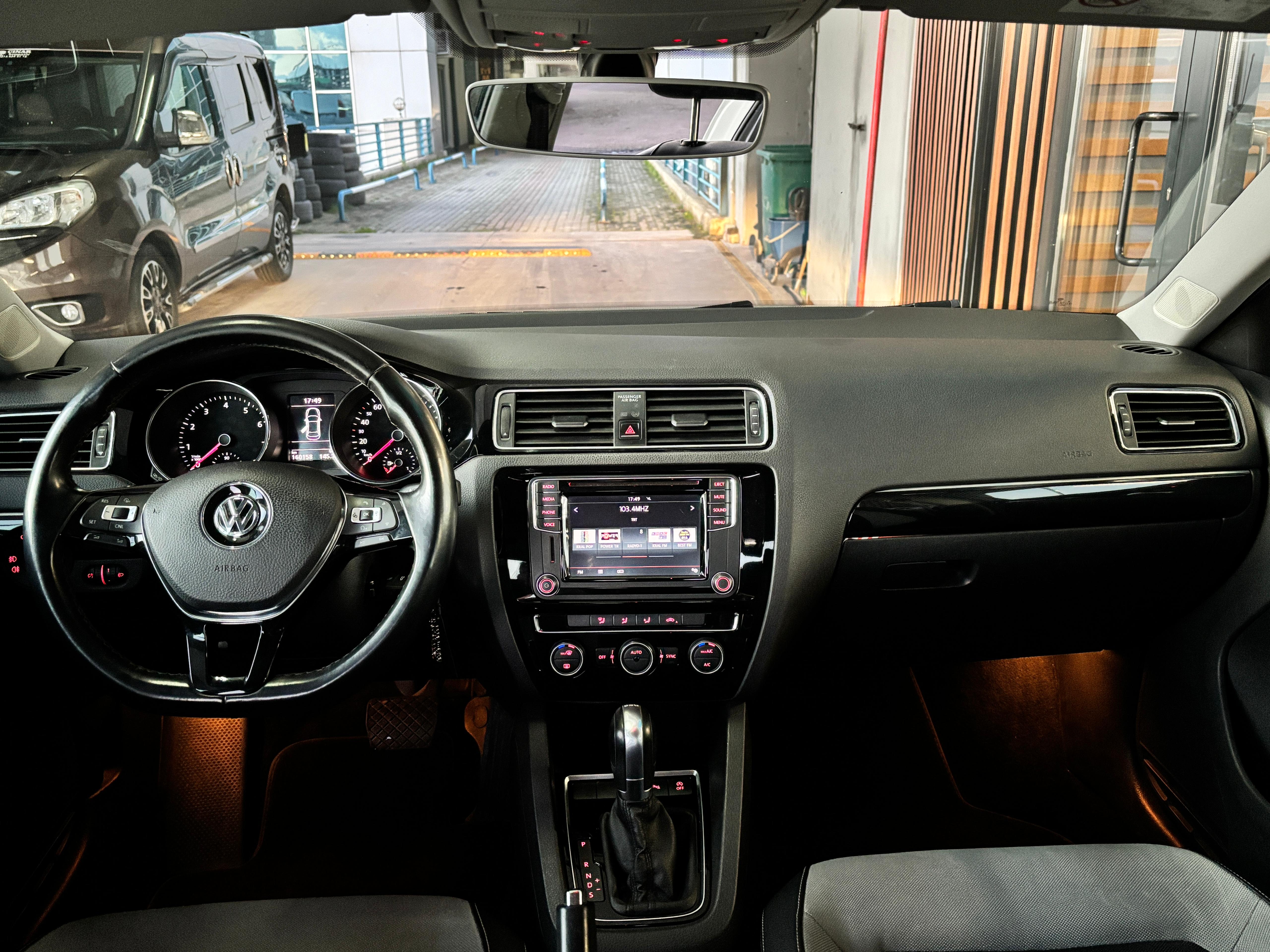 ÇINAR'DAN 2017 MODEL JETTA COMFORT 1.4 TSİ 125 BG DSG 7 İLERİ İLK SAHİBİNDEN SIFIR AYARINDA