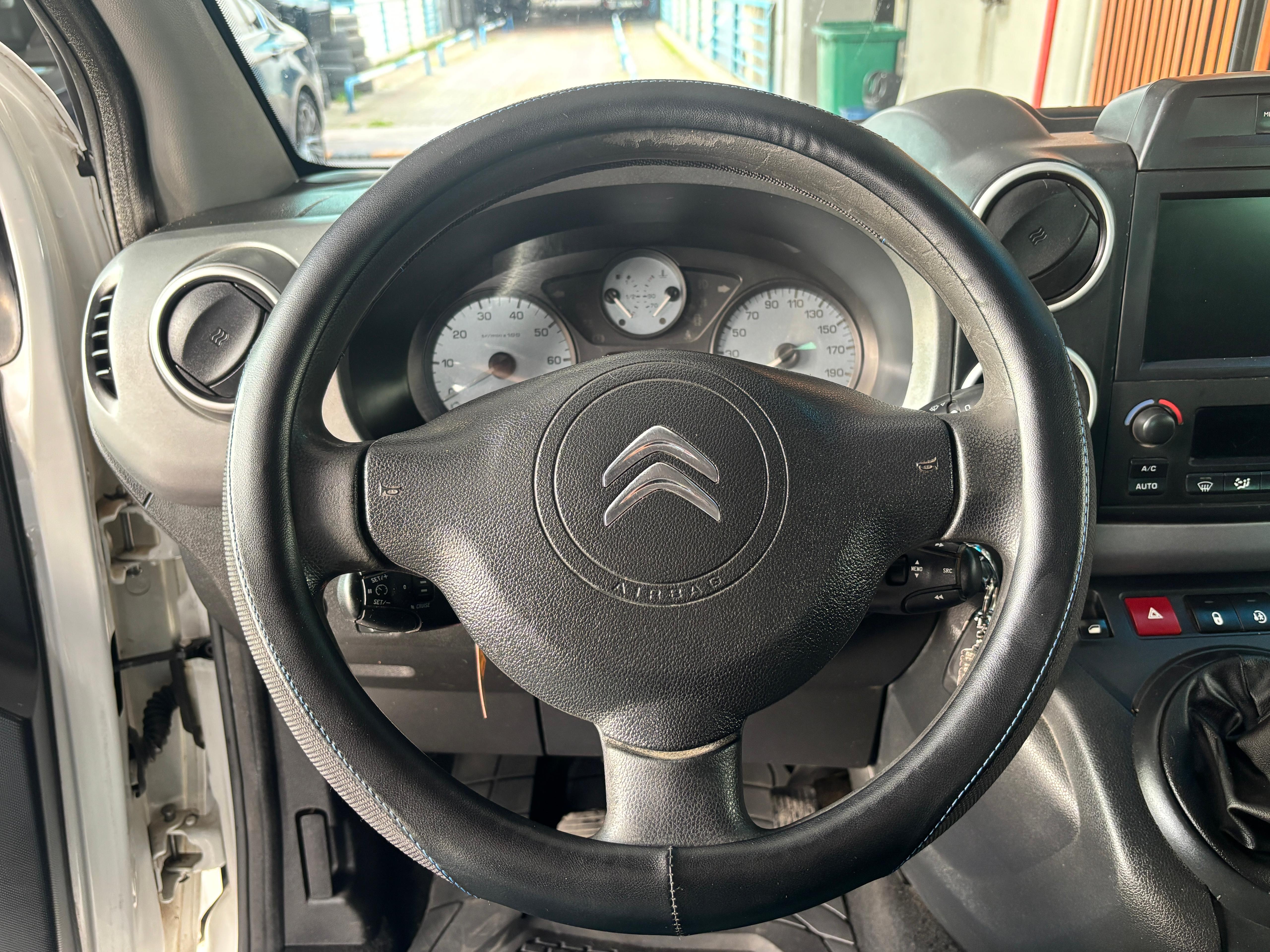 ÇINAR'DAN 2017 MODEL CİTROEN BERLİNGO EKRANLI DİJİTAL KLİMALI FUL PAKET