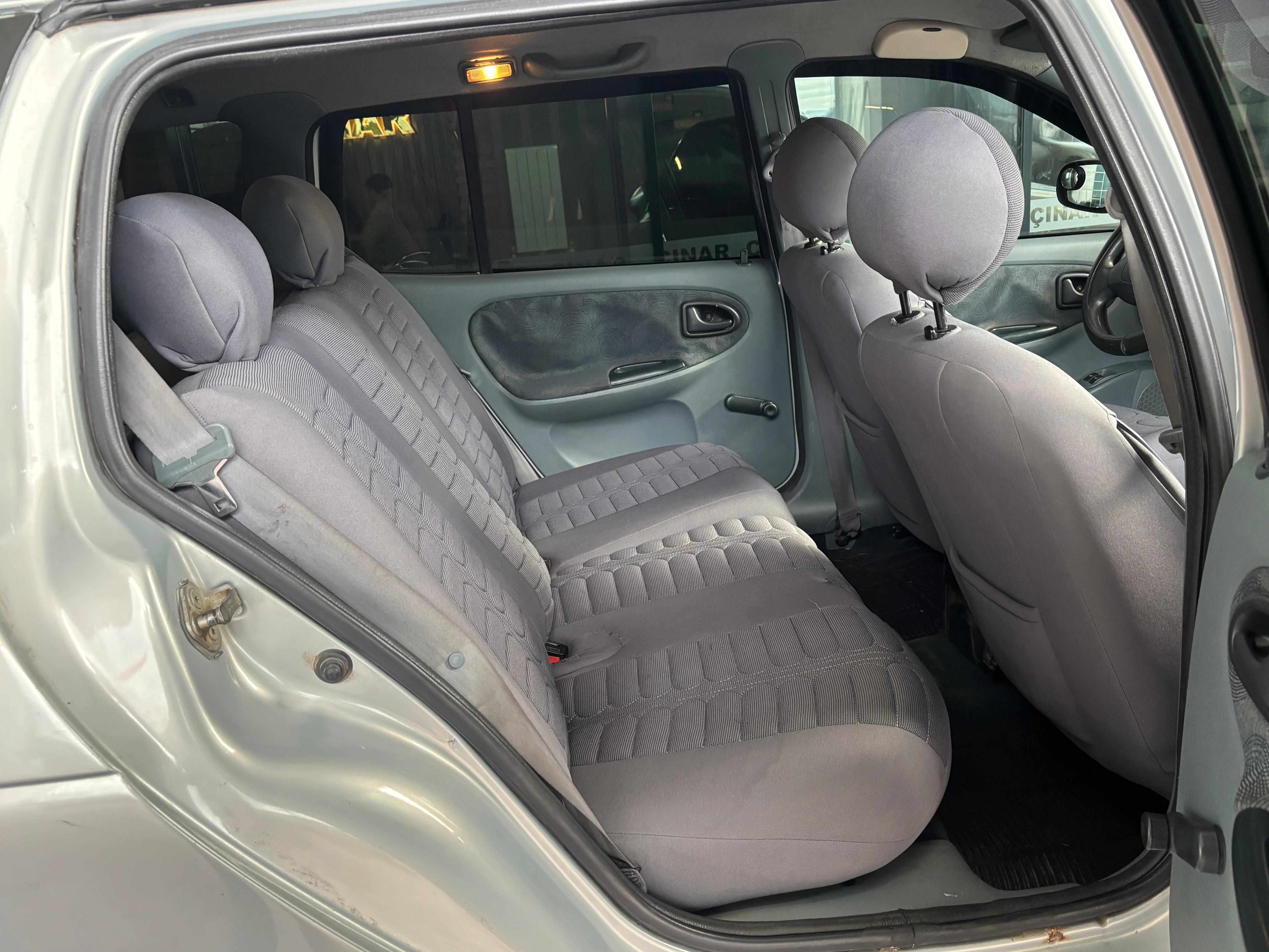 ÇINAR'DAN 1999 MODEL MEGANE 1.6 STATİON WAGON LPG'Lİ KLİMALI