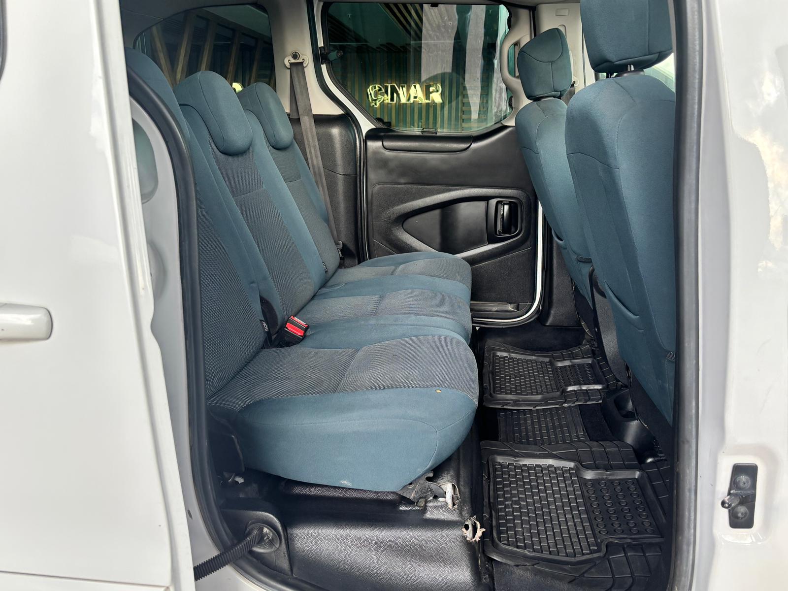 ÇINAR'DAN 2017 MODEL CİTROEN BERLİNGO EKRANLI DİJİTAL KLİMALI FUL PAKET