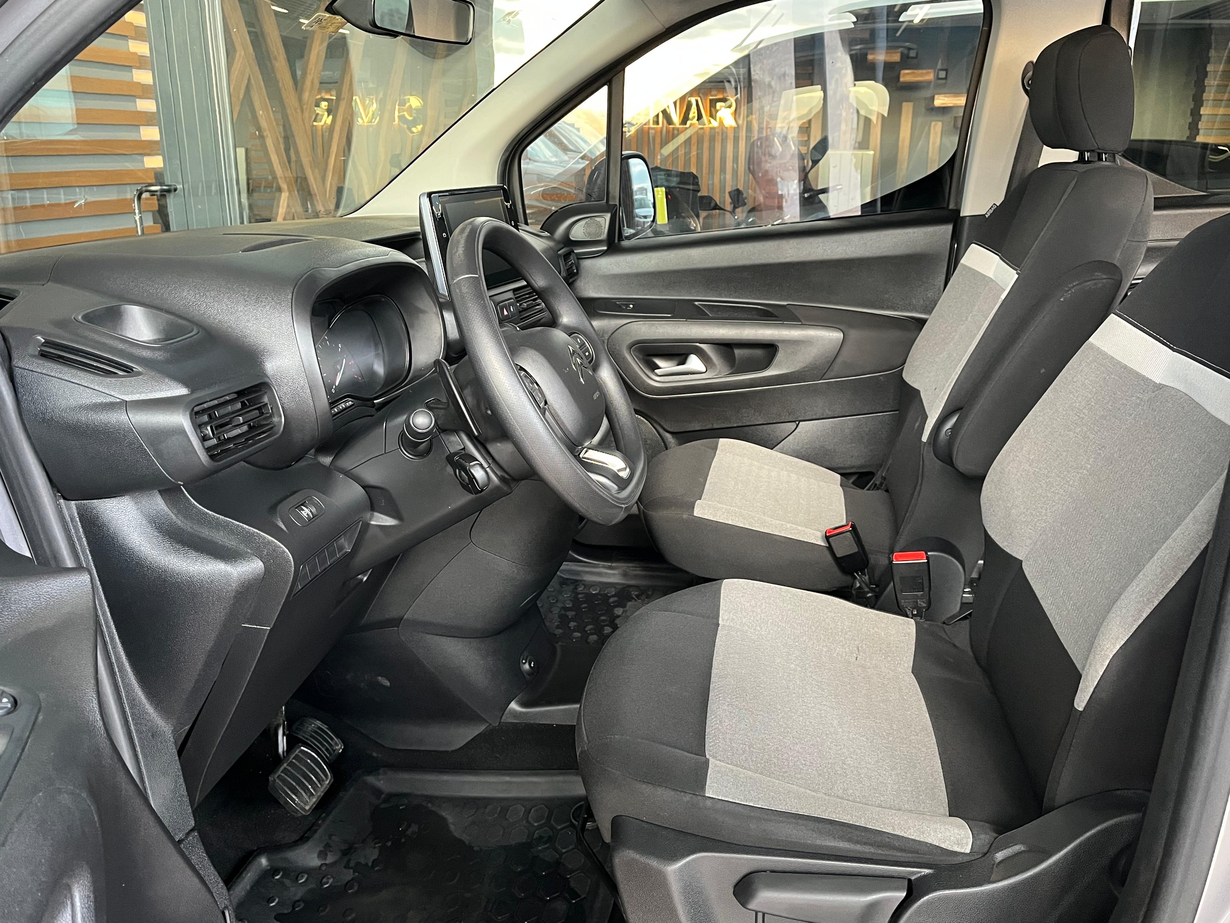 ÇINAR'DAN 2022 MODEL CİTROEN BERLİNGO OTOMATİK 130 BG HATASIZ