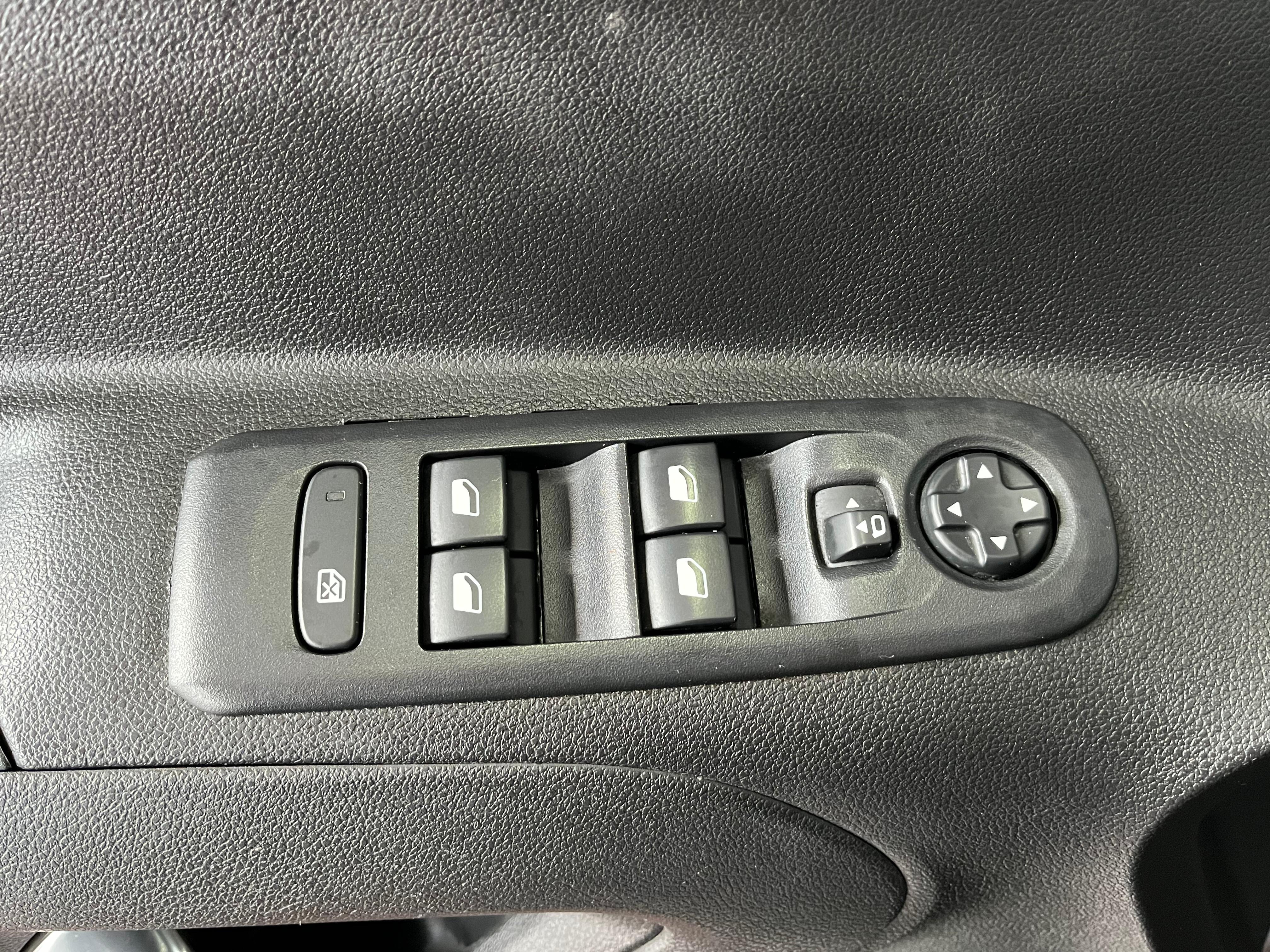 ÇINAR'DAN 2022 MODEL CİTROEN BERLİNGO OTOMATİK 130 BG HATASIZ