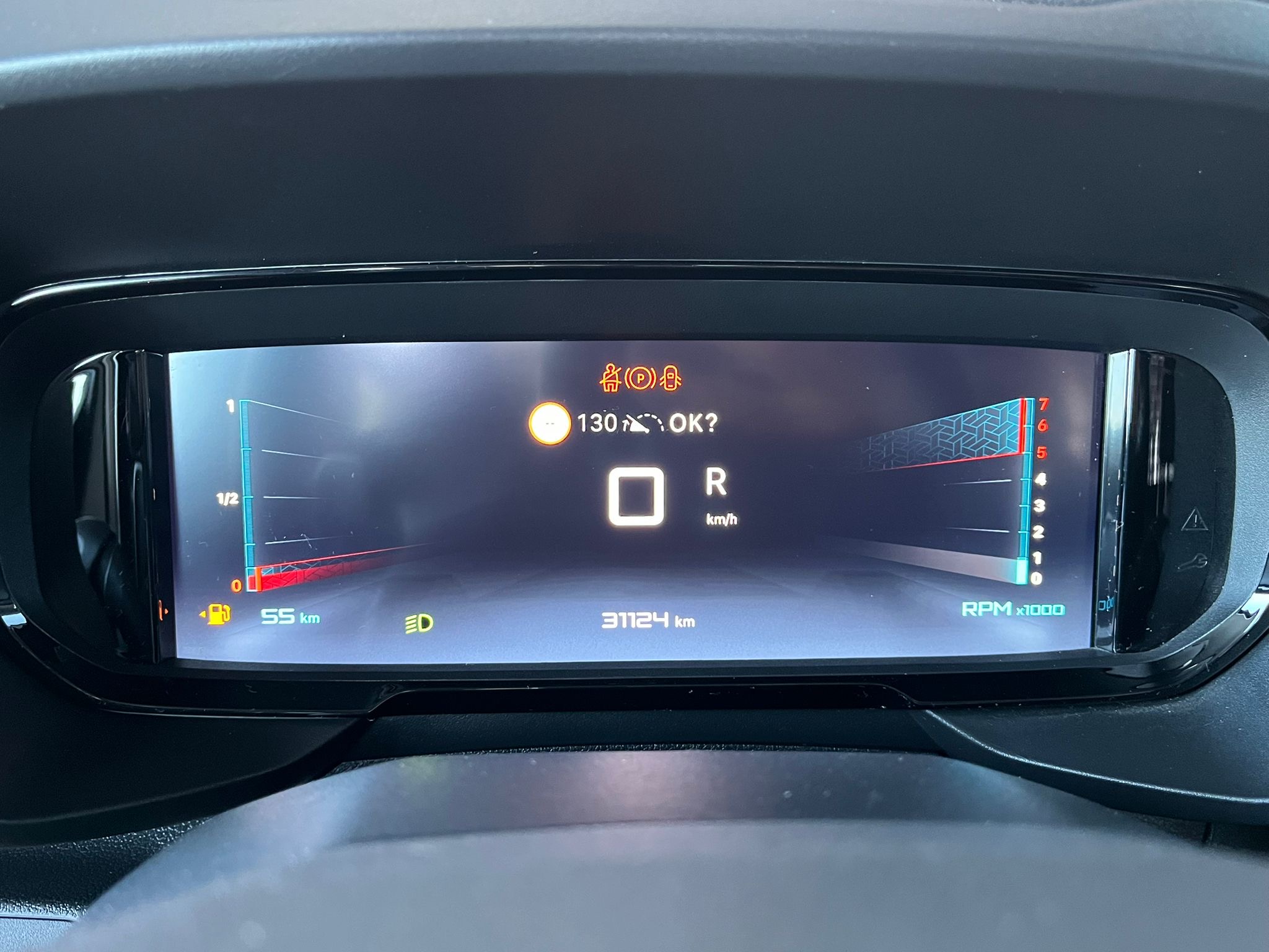 ÇINAR'DAN 2025 MODEL BERLİNGO MAX CAM TAVAN HATASIZ %20 KDV'Lİ