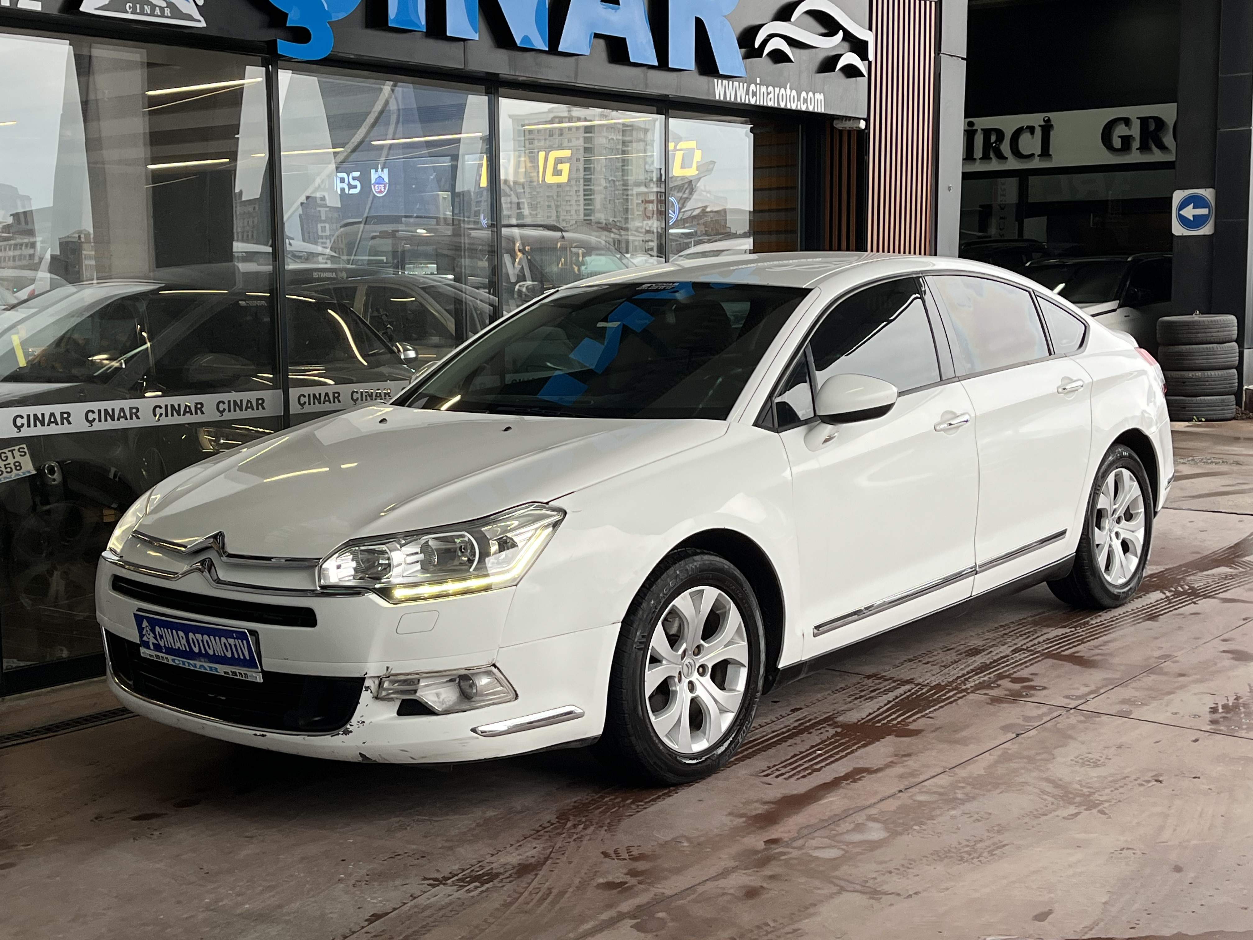ÇINAR'DAN 2014 MODEL CITROEN C5 1.6 e-HDİ 115 BG OTOMATİK