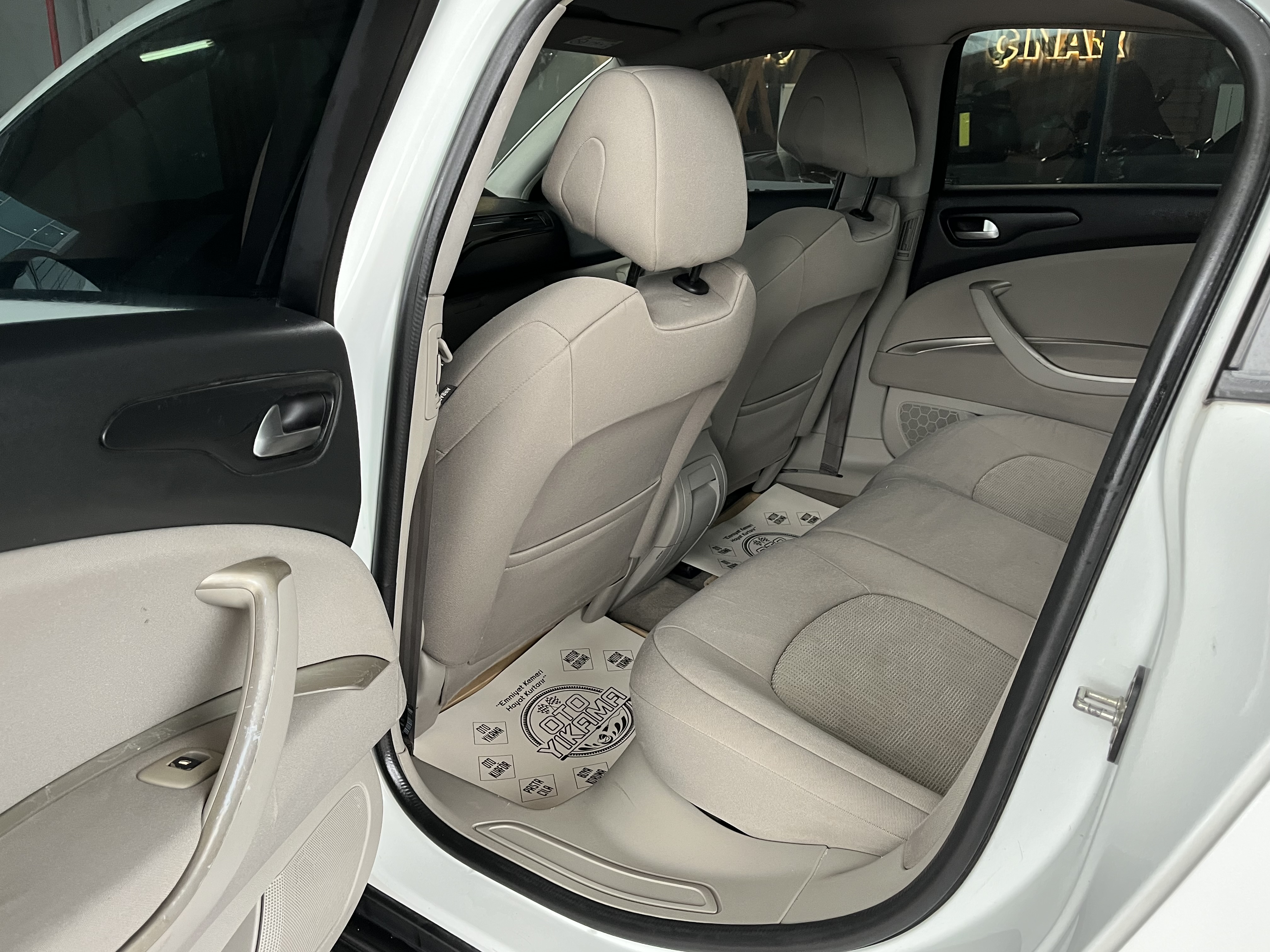 ÇINAR'DAN 2014 MODEL CITROEN C5 1.6 e-HDİ 115 BG OTOMATİK