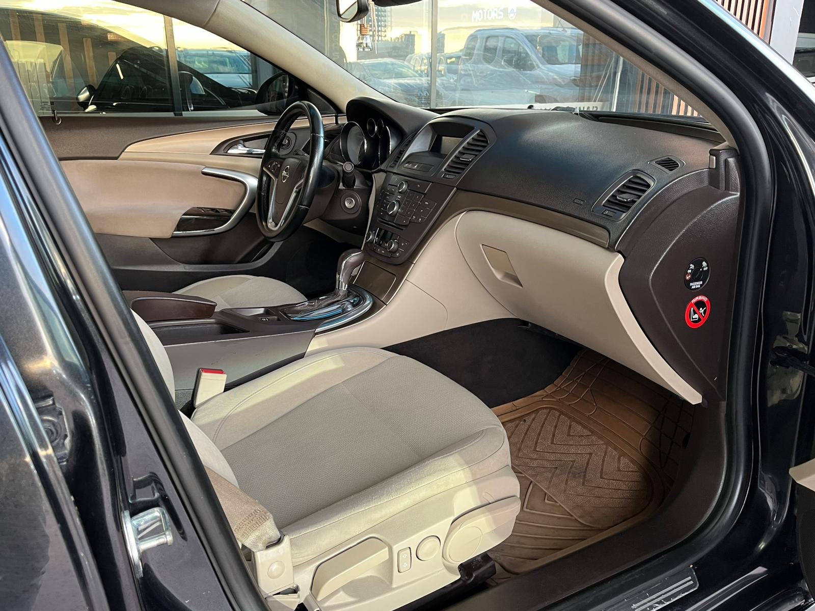 ÇINAR'DAN 2012 MODEL INSIGNIA 2.0 DİZEL OTOMATİK SANRUFLU