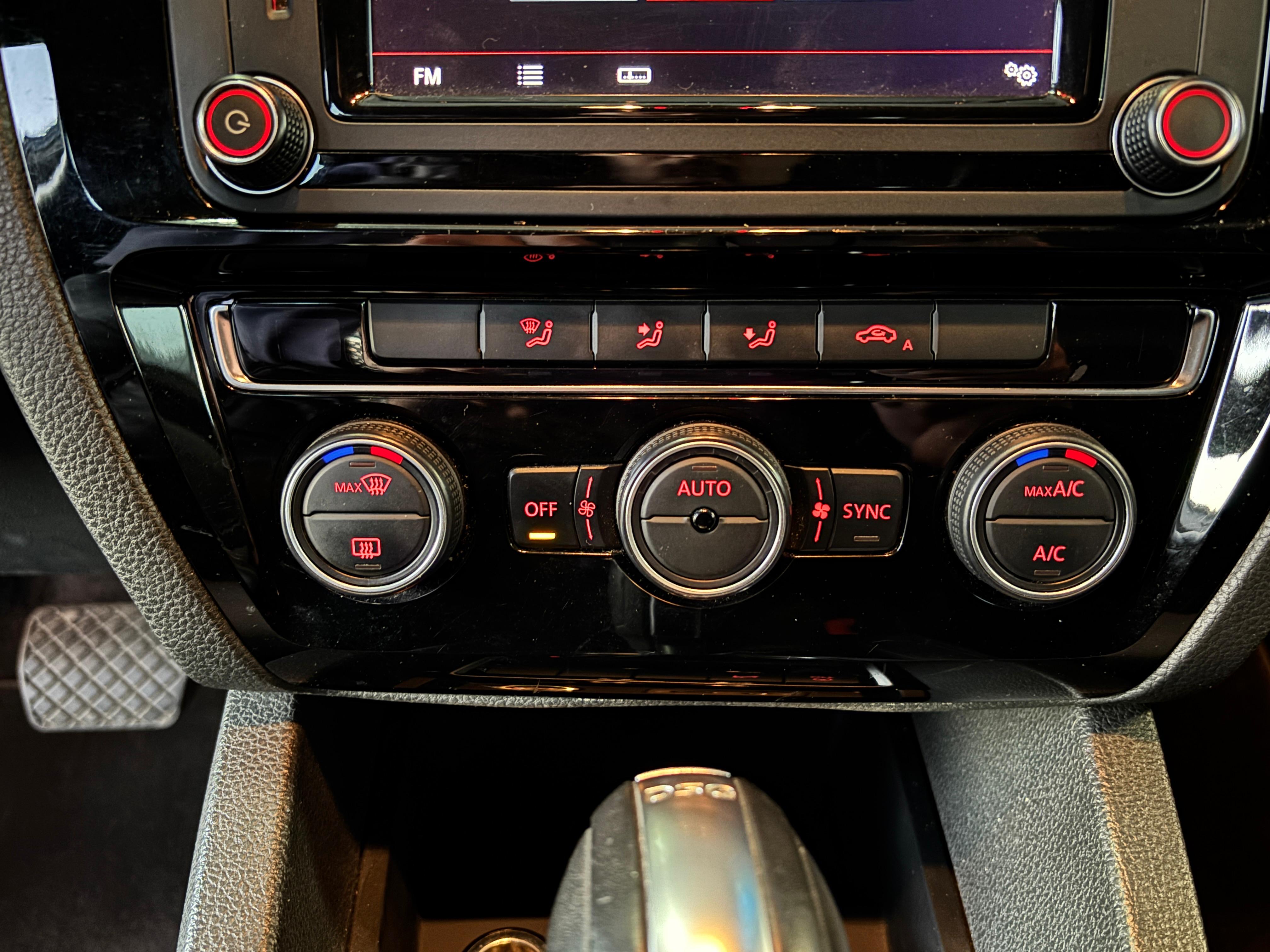 ÇINAR'DAN 2017 MODEL JETTA COMFORT 1.4 TSİ 125 BG DSG 7 İLERİ İLK SAHİBİNDEN SIFIR AYARINDA