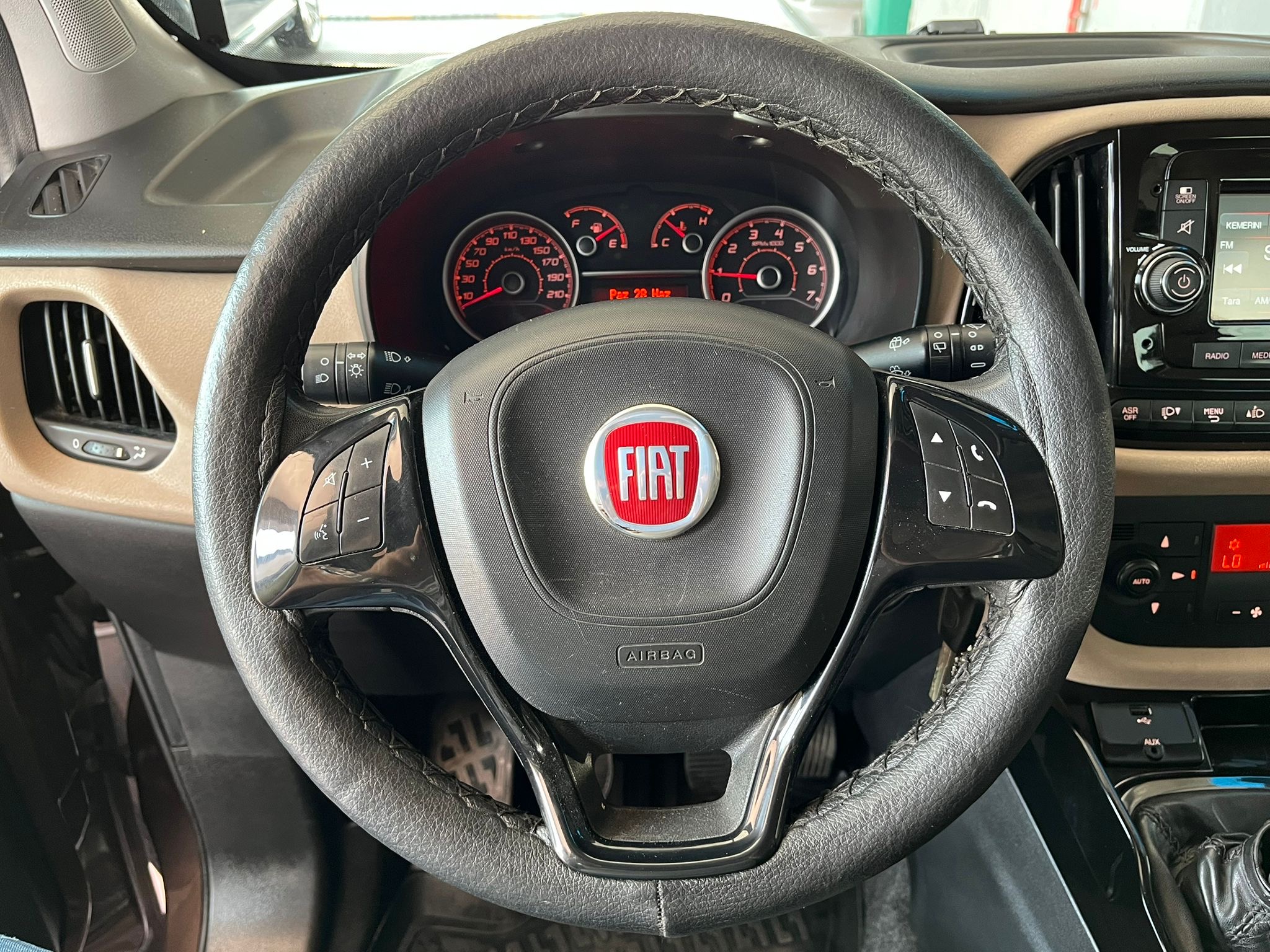 ÇINAR'DAN 2015 MODEL 1.6 MULTİJET 105 PS 6 İLERİ PREMİO PLUS DOBLO YENİ KASA