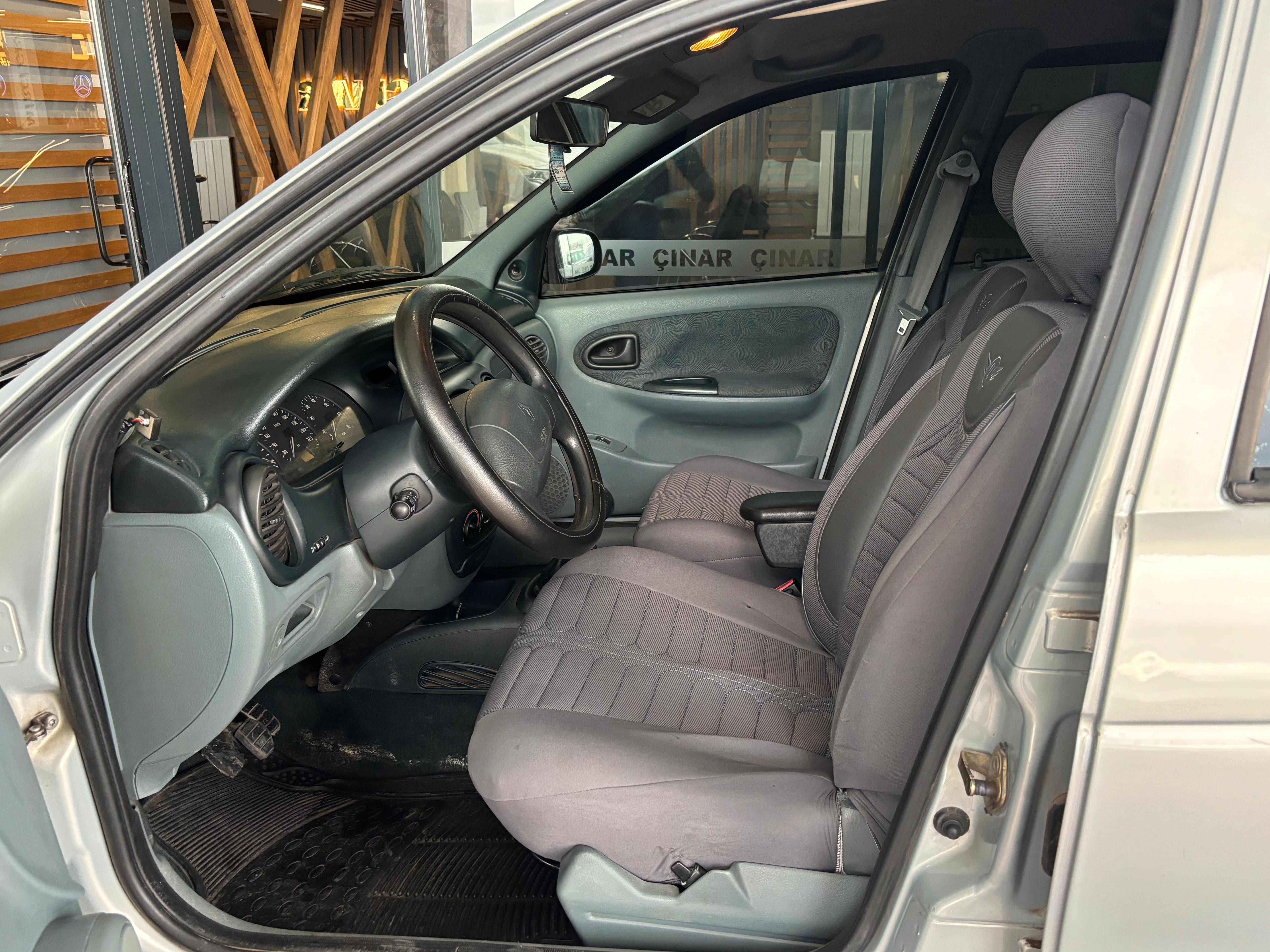 ÇINAR'DAN 1999 MODEL MEGANE 1.6 STATİON WAGON LPG'Lİ KLİMALI