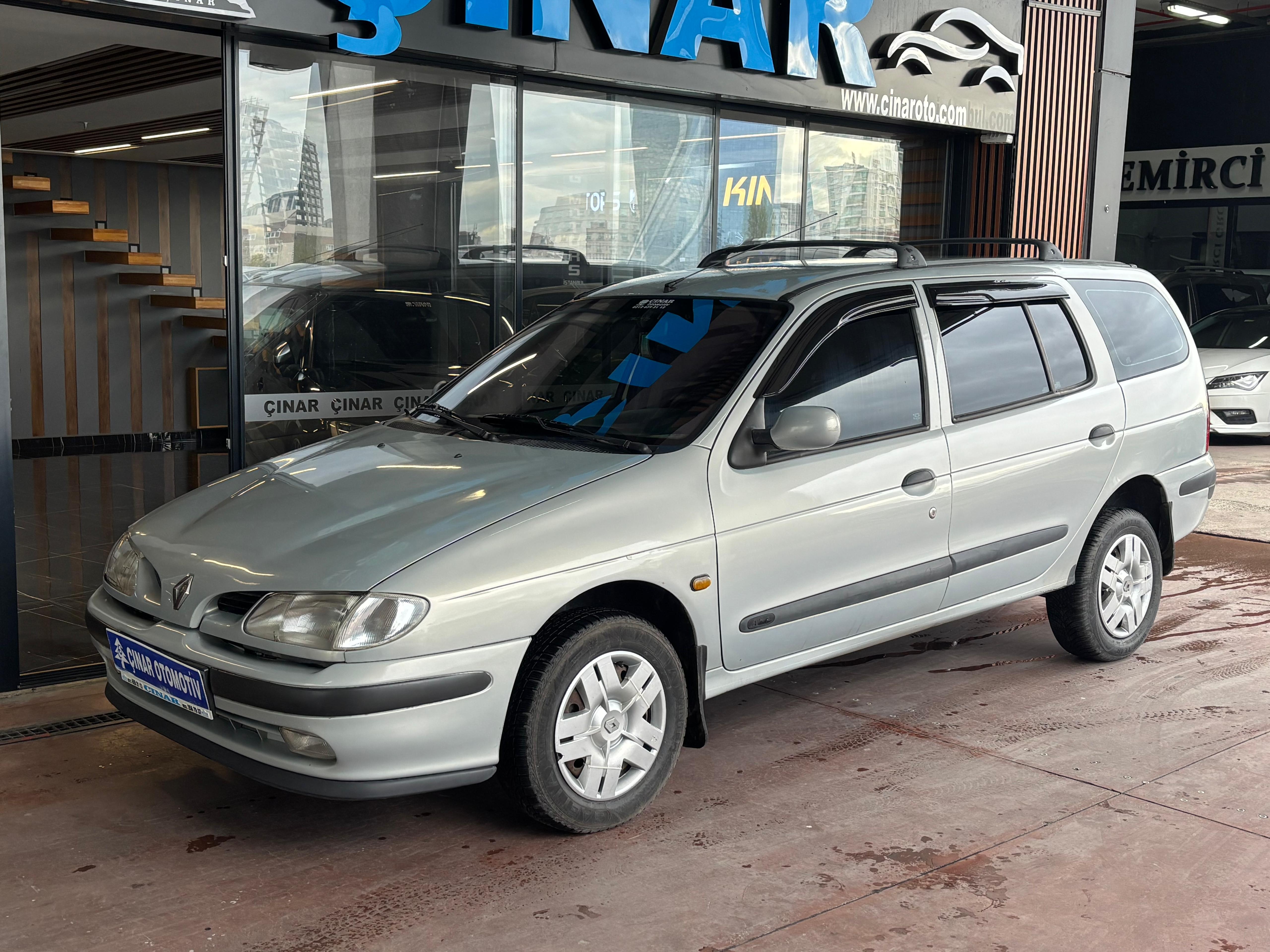 ÇINAR'DAN 1999 MODEL MEGANE 1.6 STATİON WAGON LPG'Lİ KLİMALI