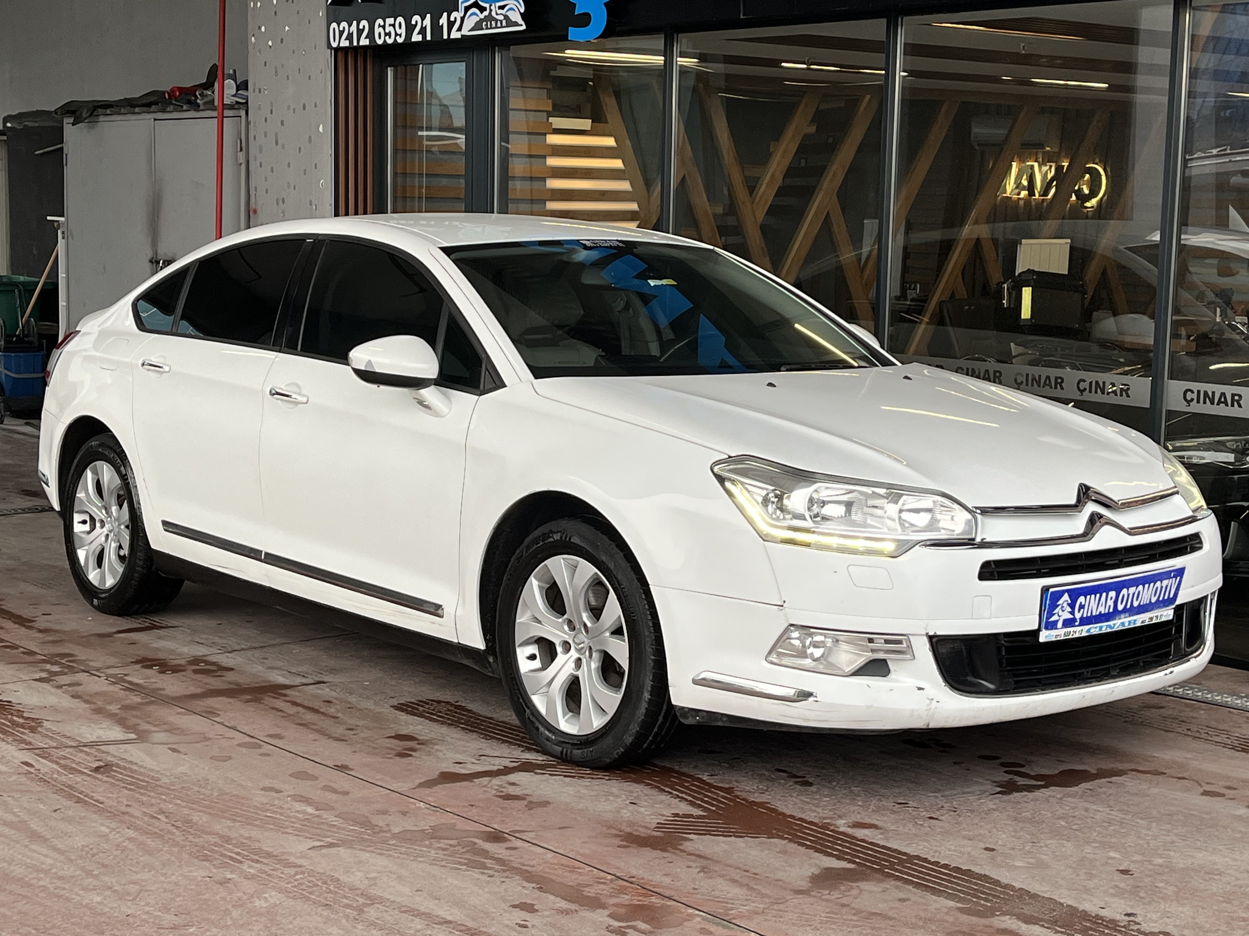ÇINAR'DAN 2014 MODEL CITROEN C5 1.6 e-HDİ 115 BG OTOMATİK
