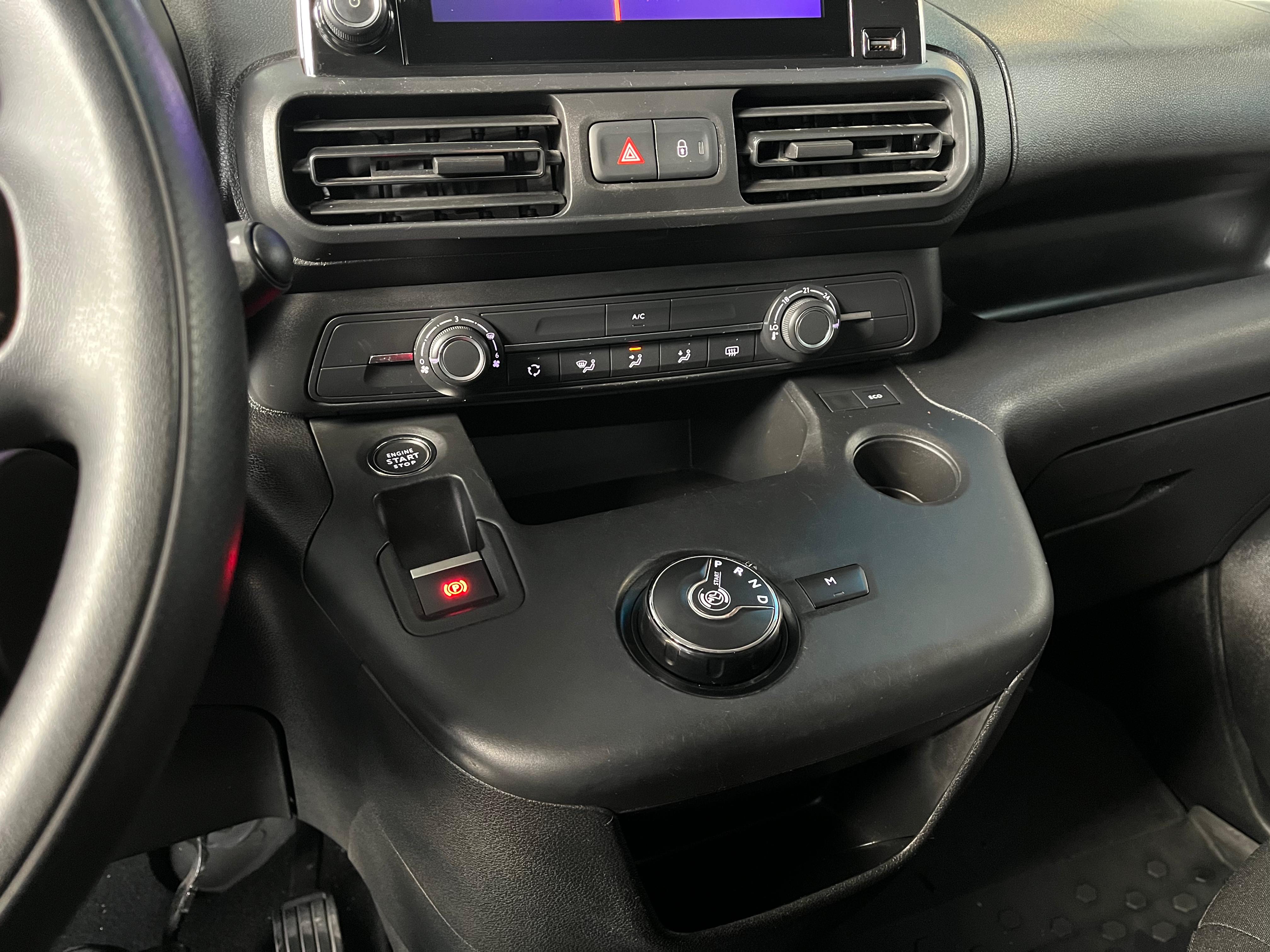 ÇINAR'DAN 2022 MODEL CİTROEN BERLİNGO OTOMATİK 130 BG HATASIZ