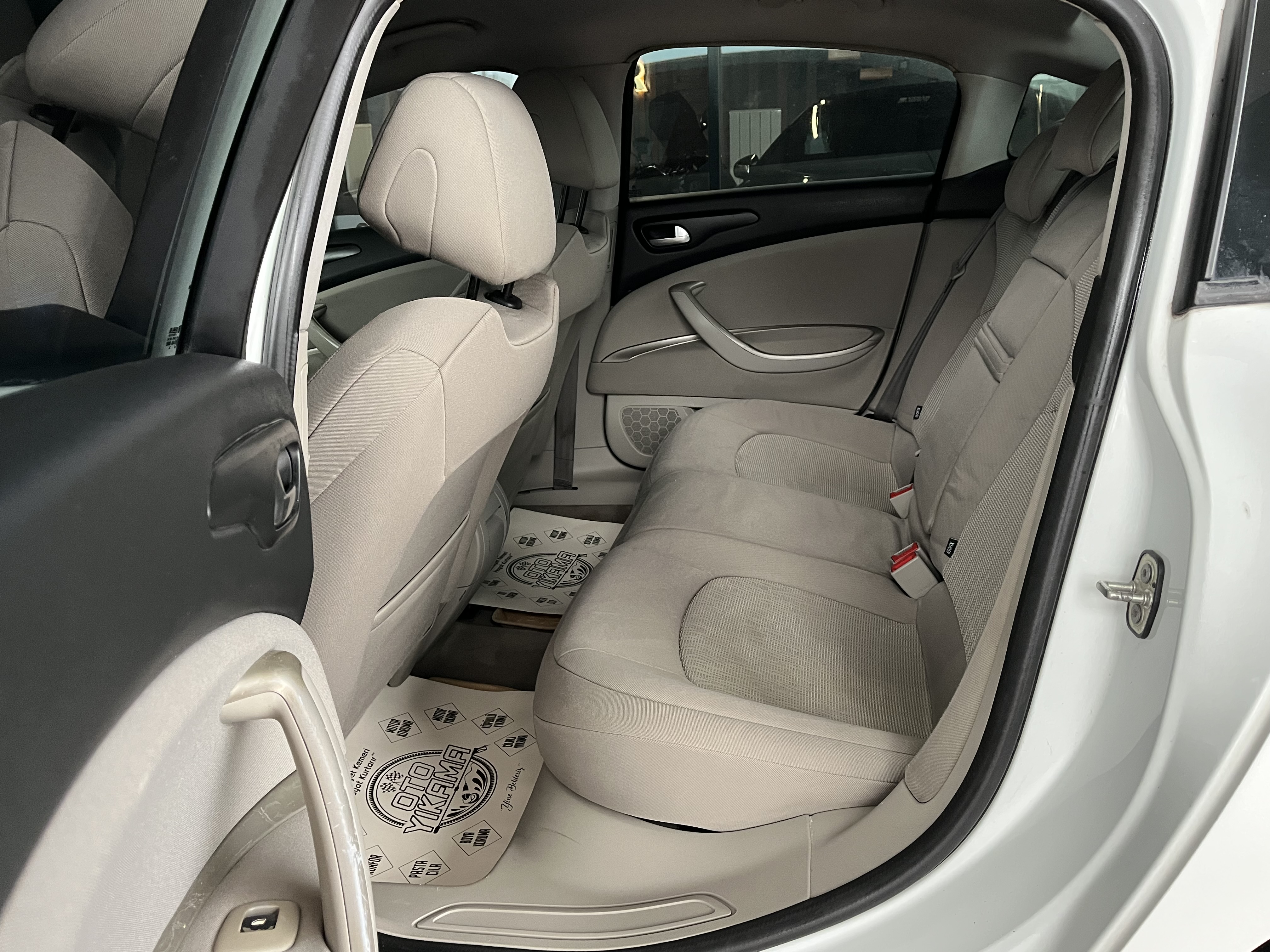 ÇINAR'DAN 2014 MODEL CITROEN C5 1.6 e-HDİ 115 BG OTOMATİK