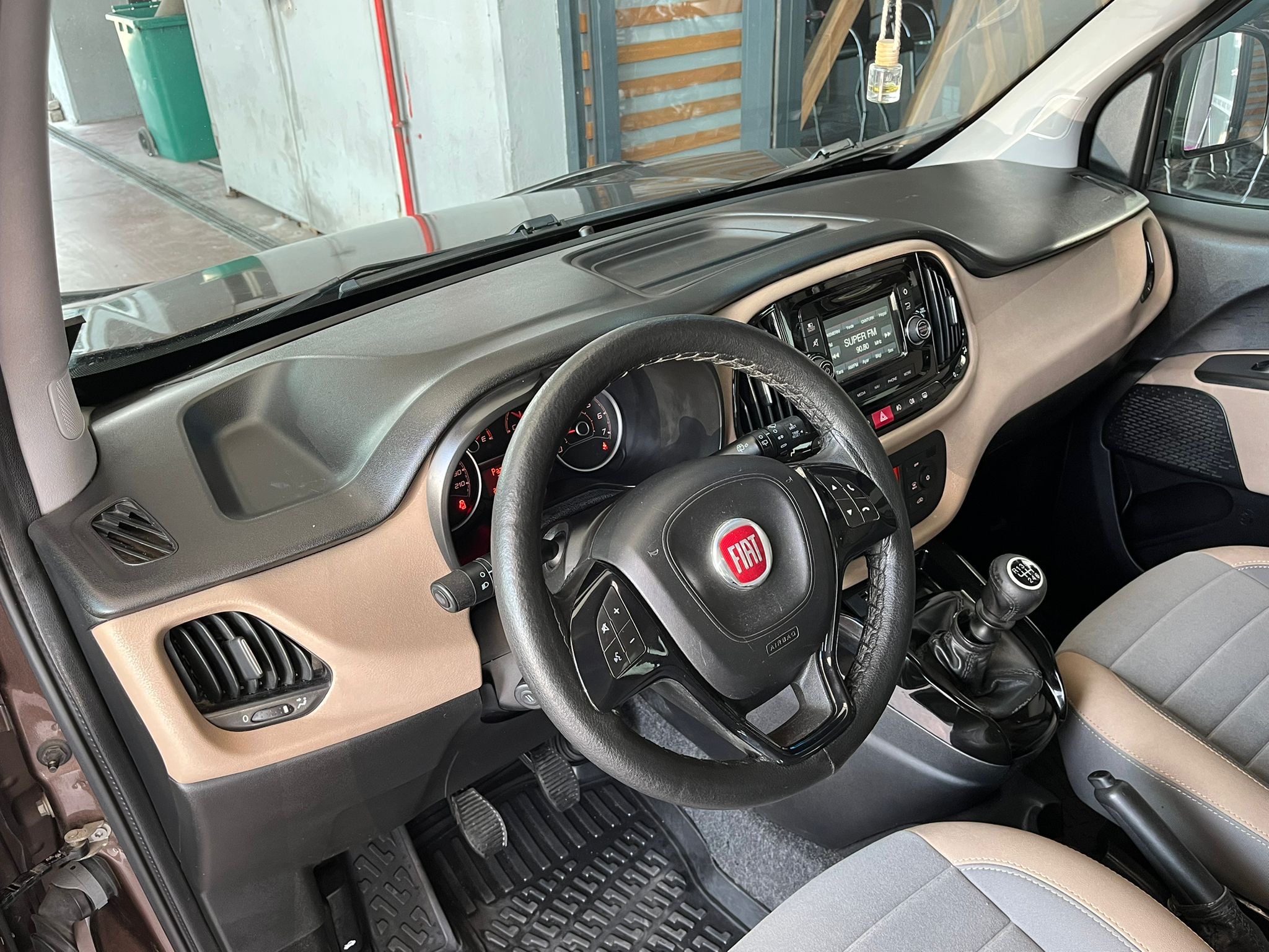 ÇINAR'DAN 2015 MODEL 1.6 MULTİJET 105 PS 6 İLERİ PREMİO PLUS DOBLO YENİ KASA