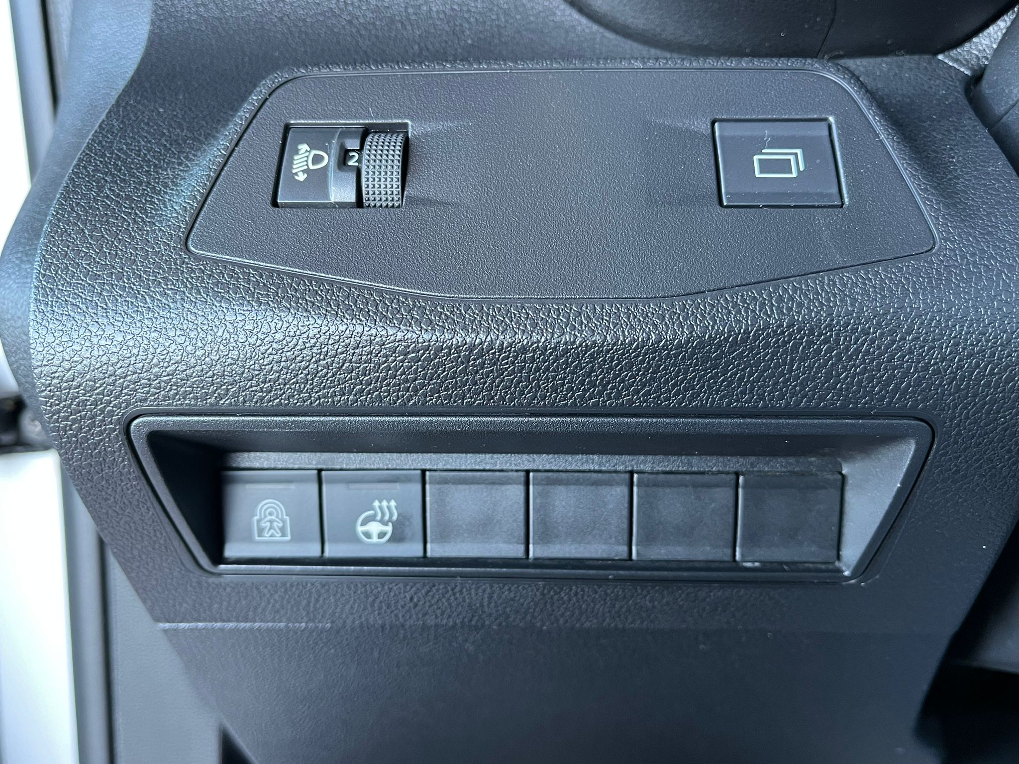 ÇINAR'DAN 2025 MODEL BERLİNGO MAX CAM TAVAN HATASIZ %20 KDV'Lİ