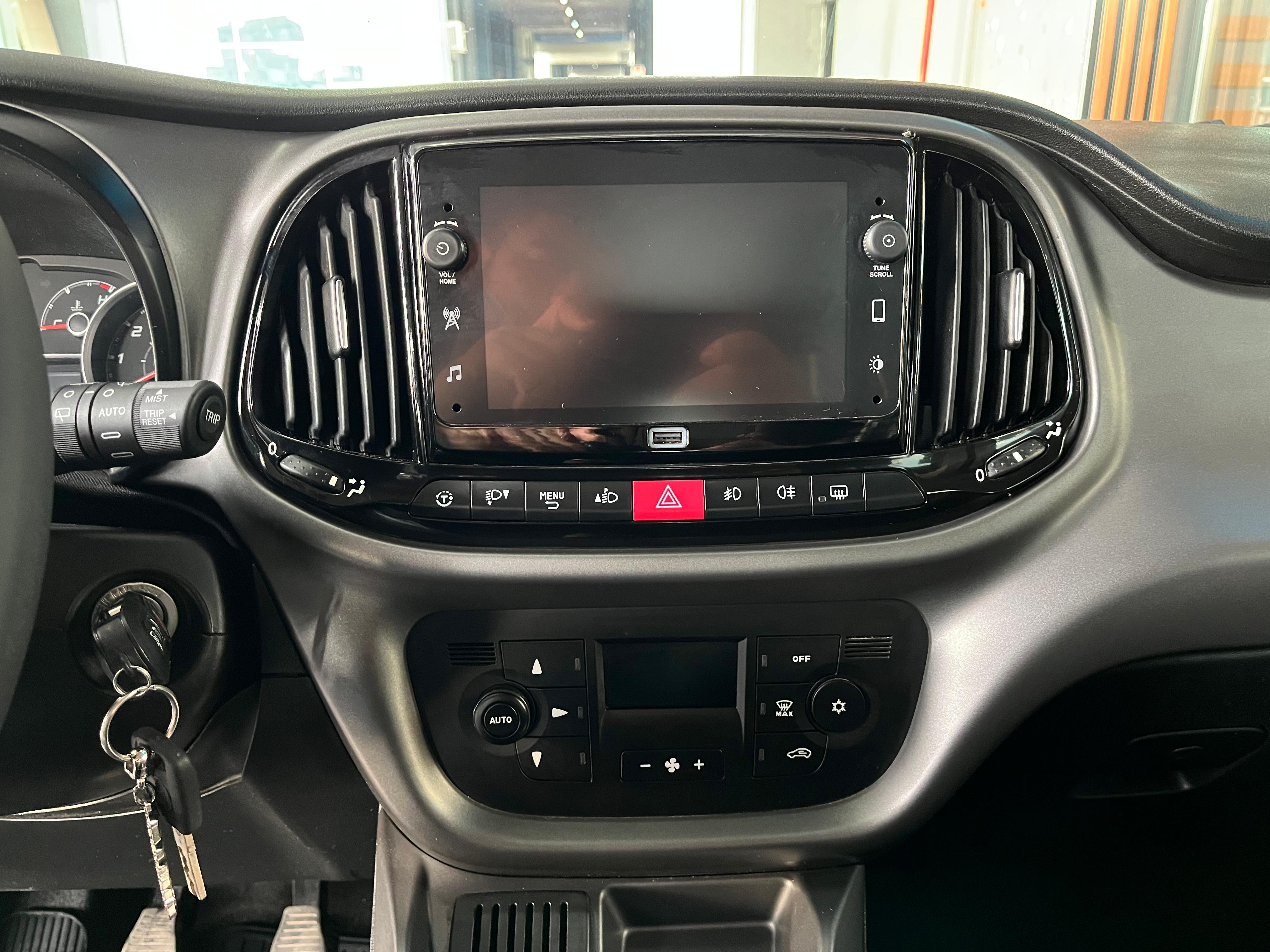 ÇINAR'DAN 2023 MODEL 38 BİNDE DOBLO 1.6 120 PS 6 İLERİ TREKKİNG