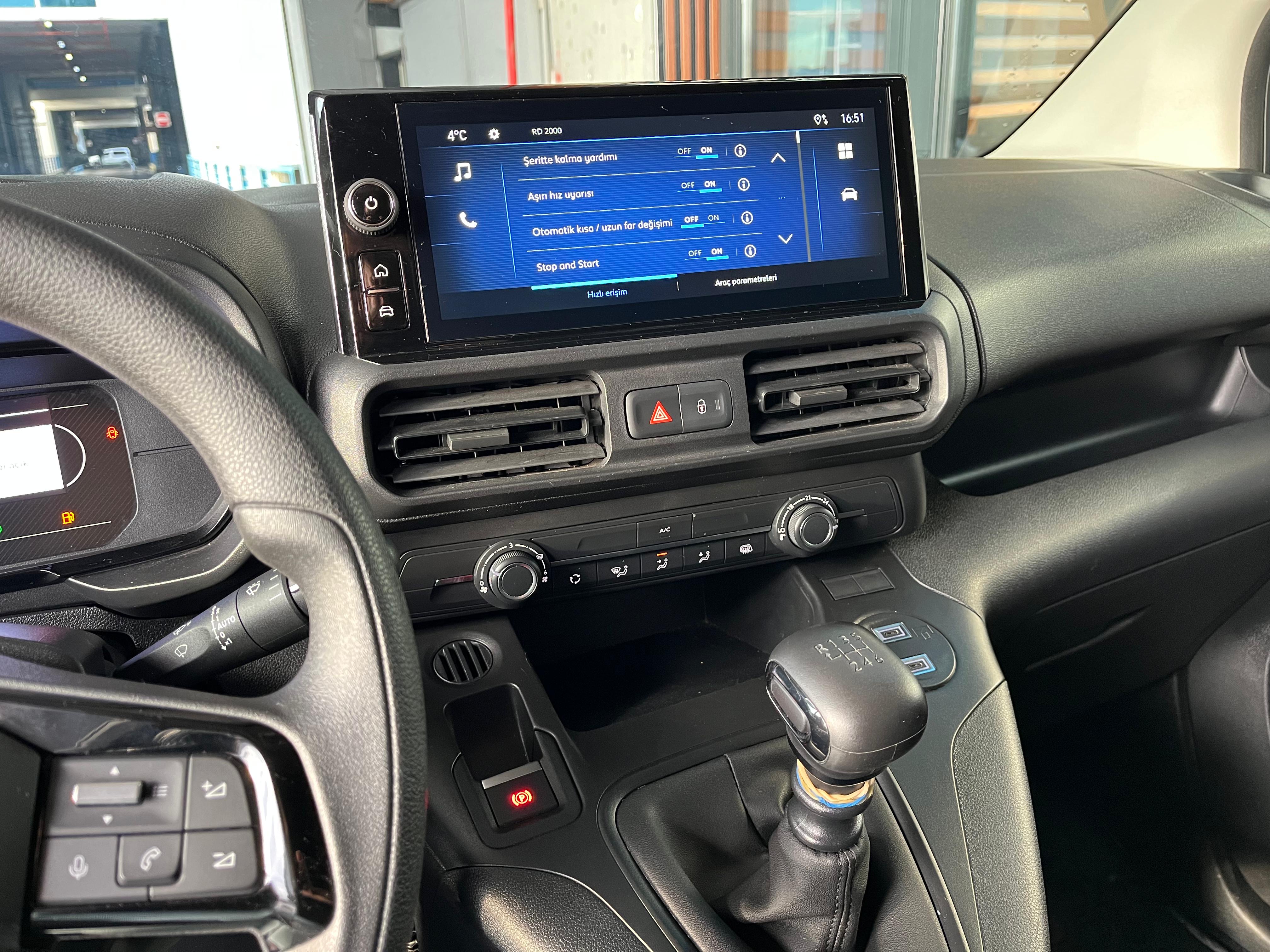 ÇINAR'DAN 2024 MODEL OPEL COMBO EDİTİON 15 BİNDE YENİ KASA