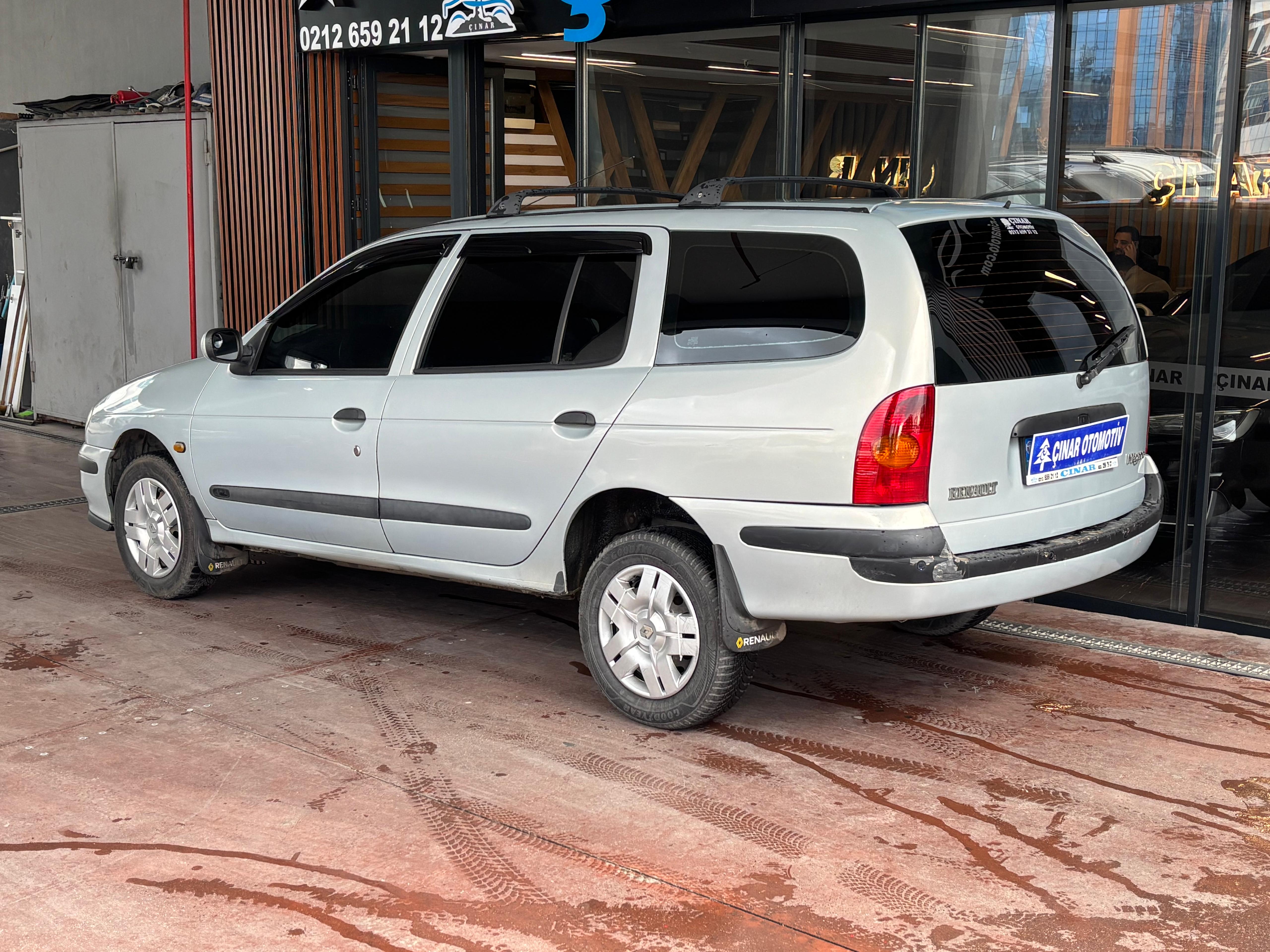 ÇINAR'DAN 1999 MODEL MEGANE 1.6 STATİON WAGON LPG'Lİ KLİMALI