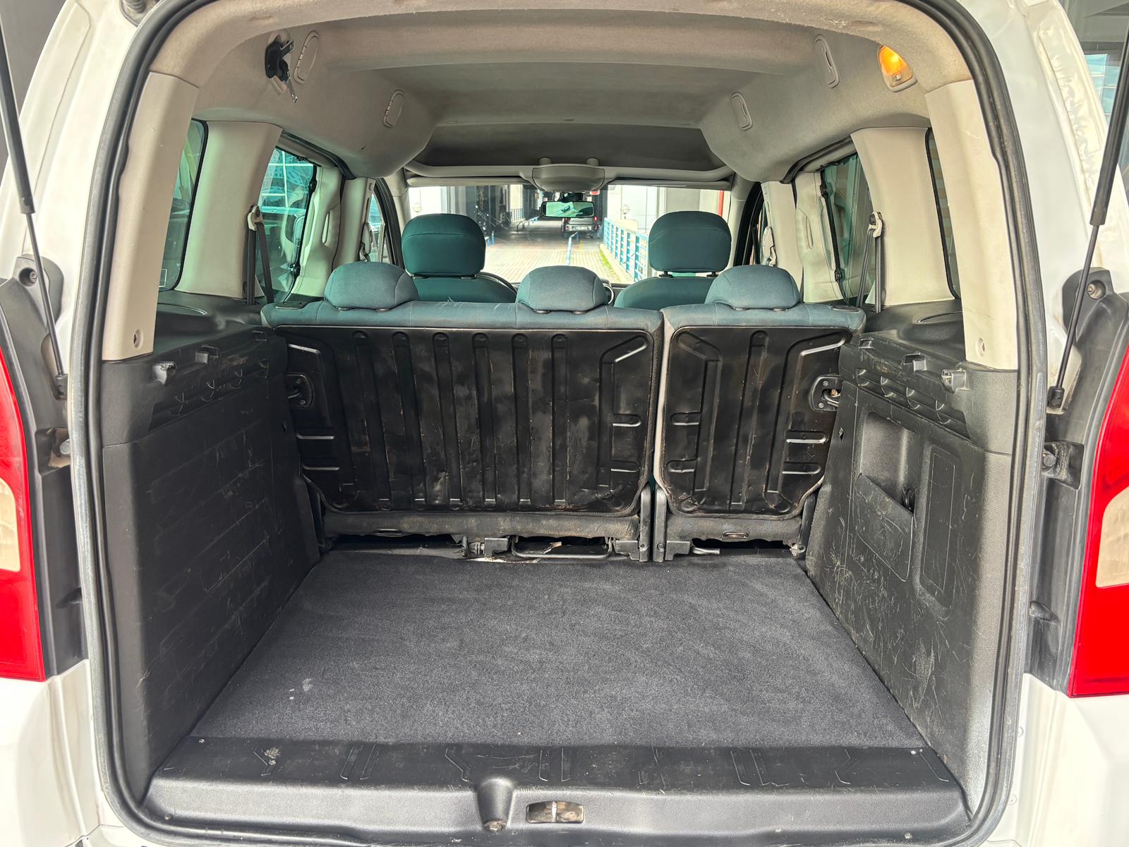 ÇINAR'DAN 2017 MODEL CİTROEN BERLİNGO EKRANLI DİJİTAL KLİMALI FUL PAKET