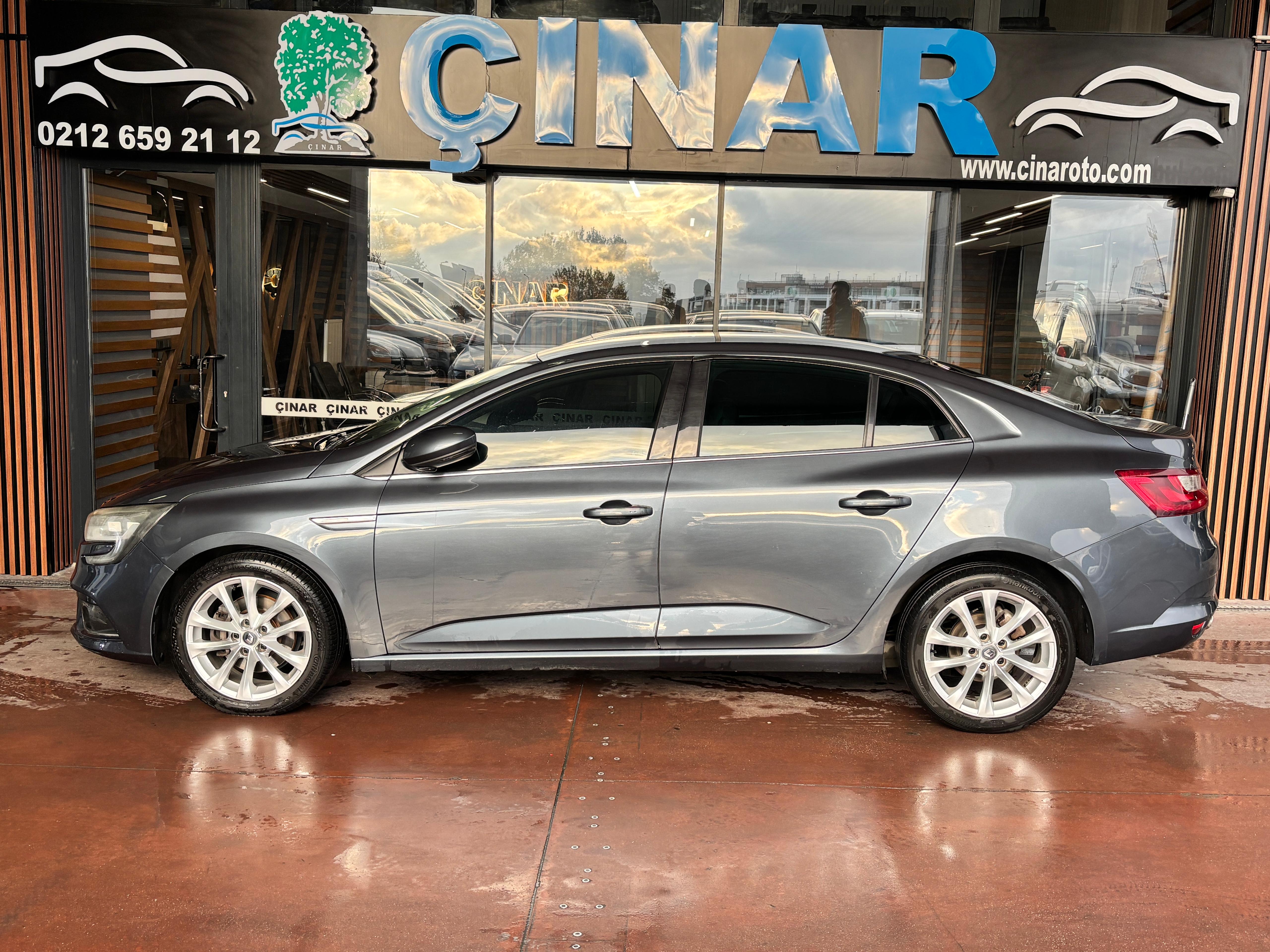 ÇINAR'DAN 2017 RENAULT MEGANE ICON 1.6 ENERGY dCİ 130 BG HATASIZ