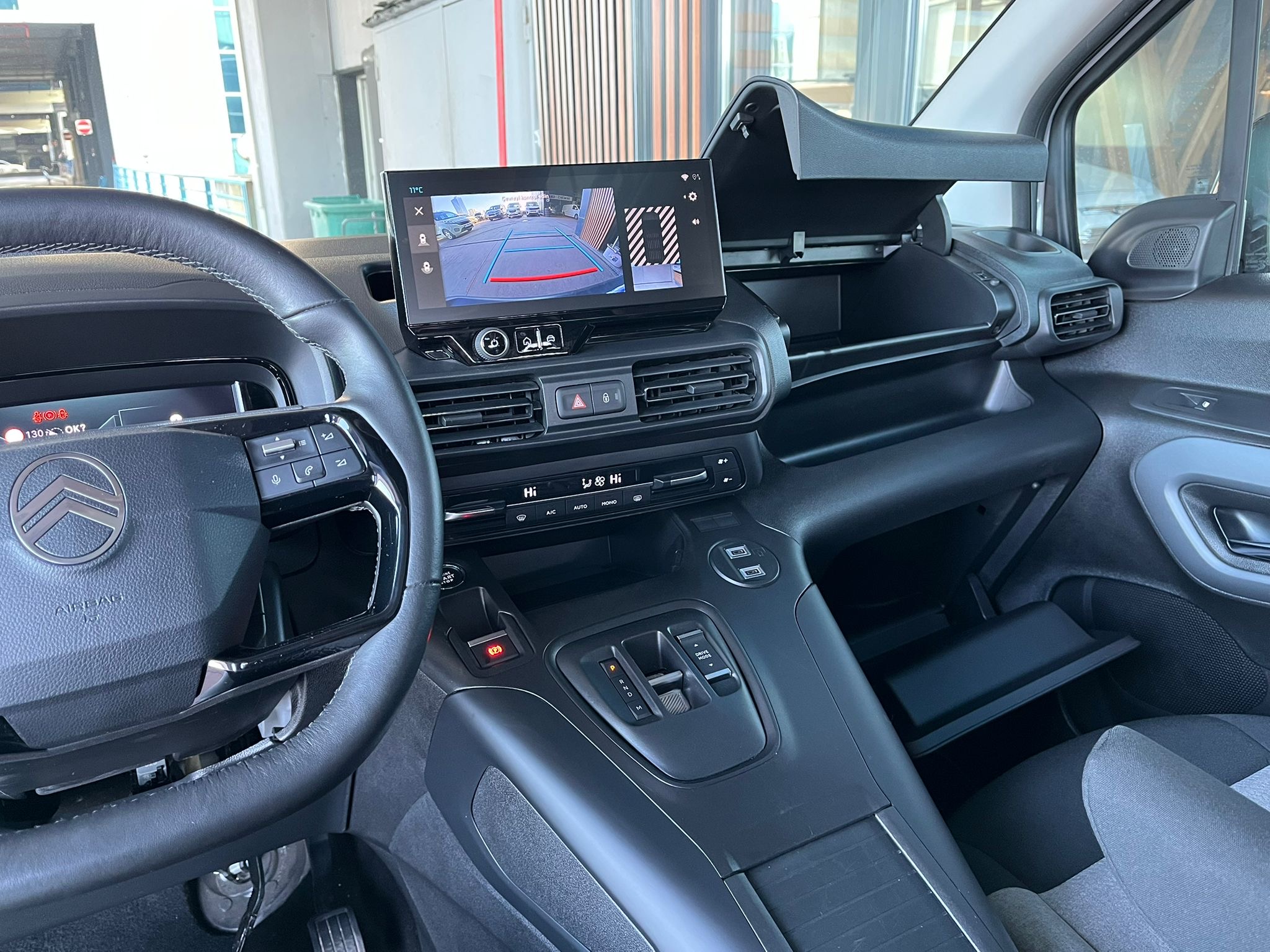 ÇINAR'DAN 2025 MODEL BERLİNGO MAX CAM TAVAN HATASIZ %20 KDV'Lİ