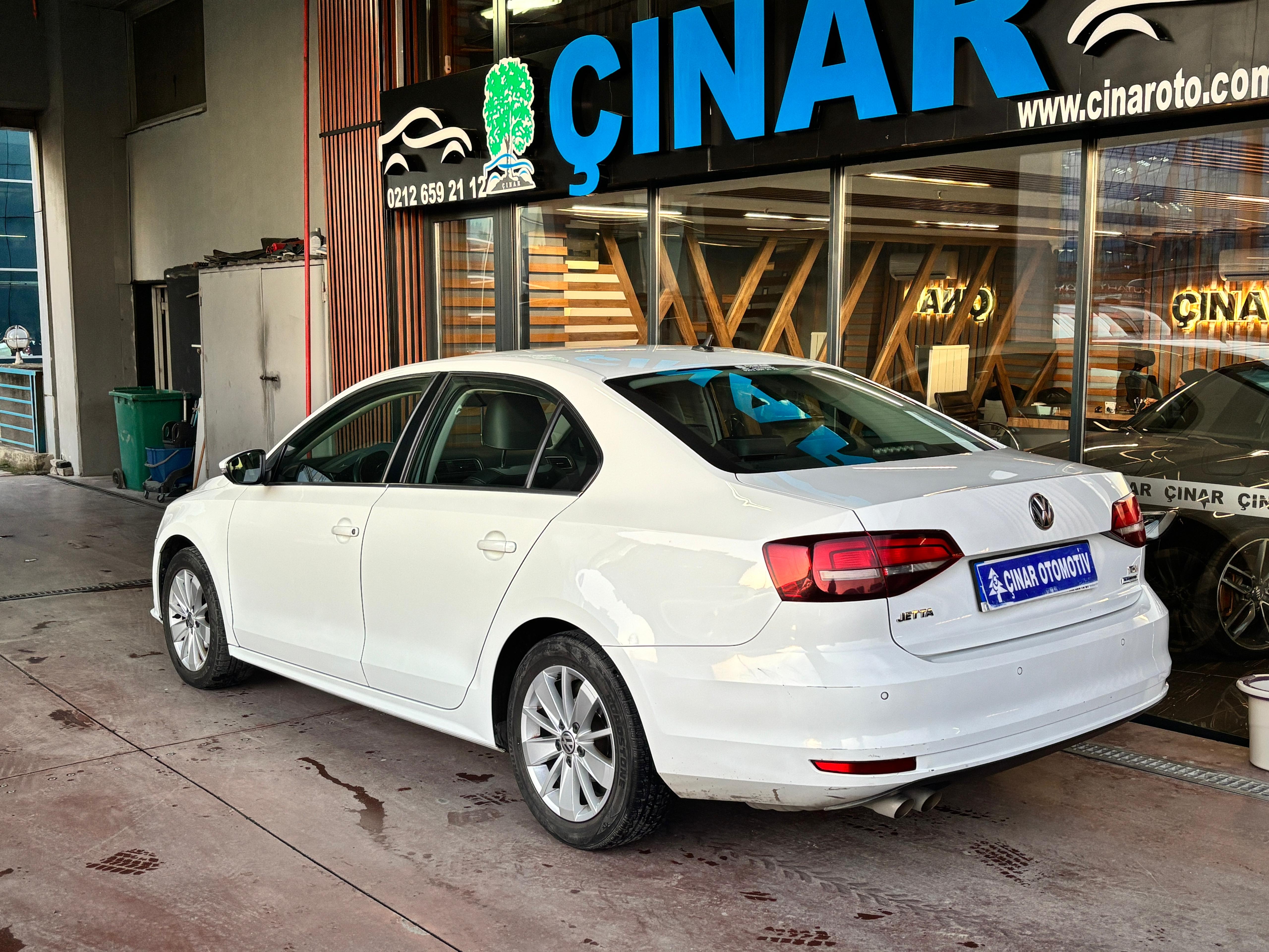ÇINAR'DAN 2017 MODEL JETTA COMFORT 1.4 TSİ 125 BG DSG 7 İLERİ İLK SAHİBİNDEN SIFIR AYARINDA
