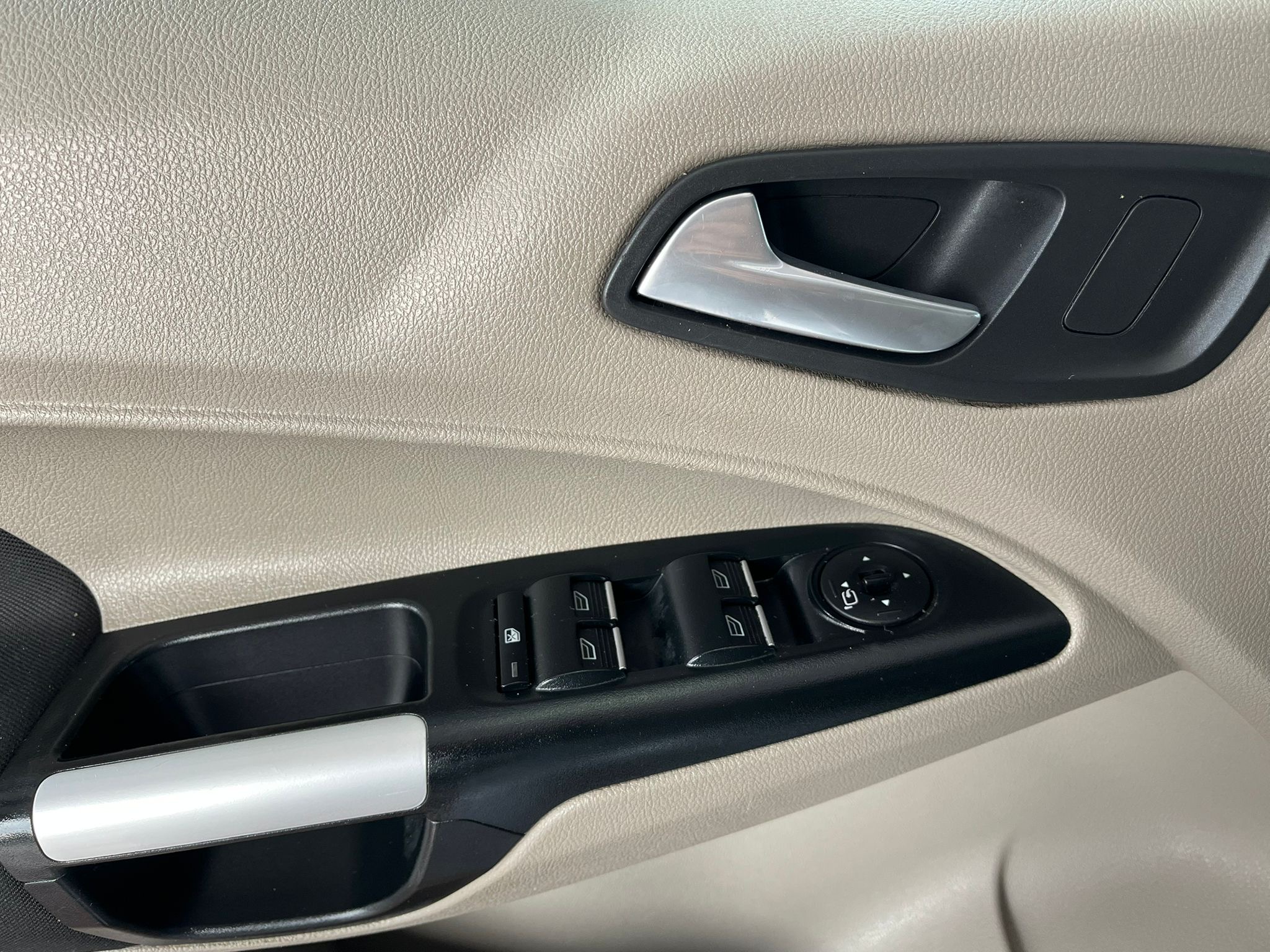 ÇINAR'DAN 2017 MODEL FORD CONNECT 1.5 TDCI TİTANİUM