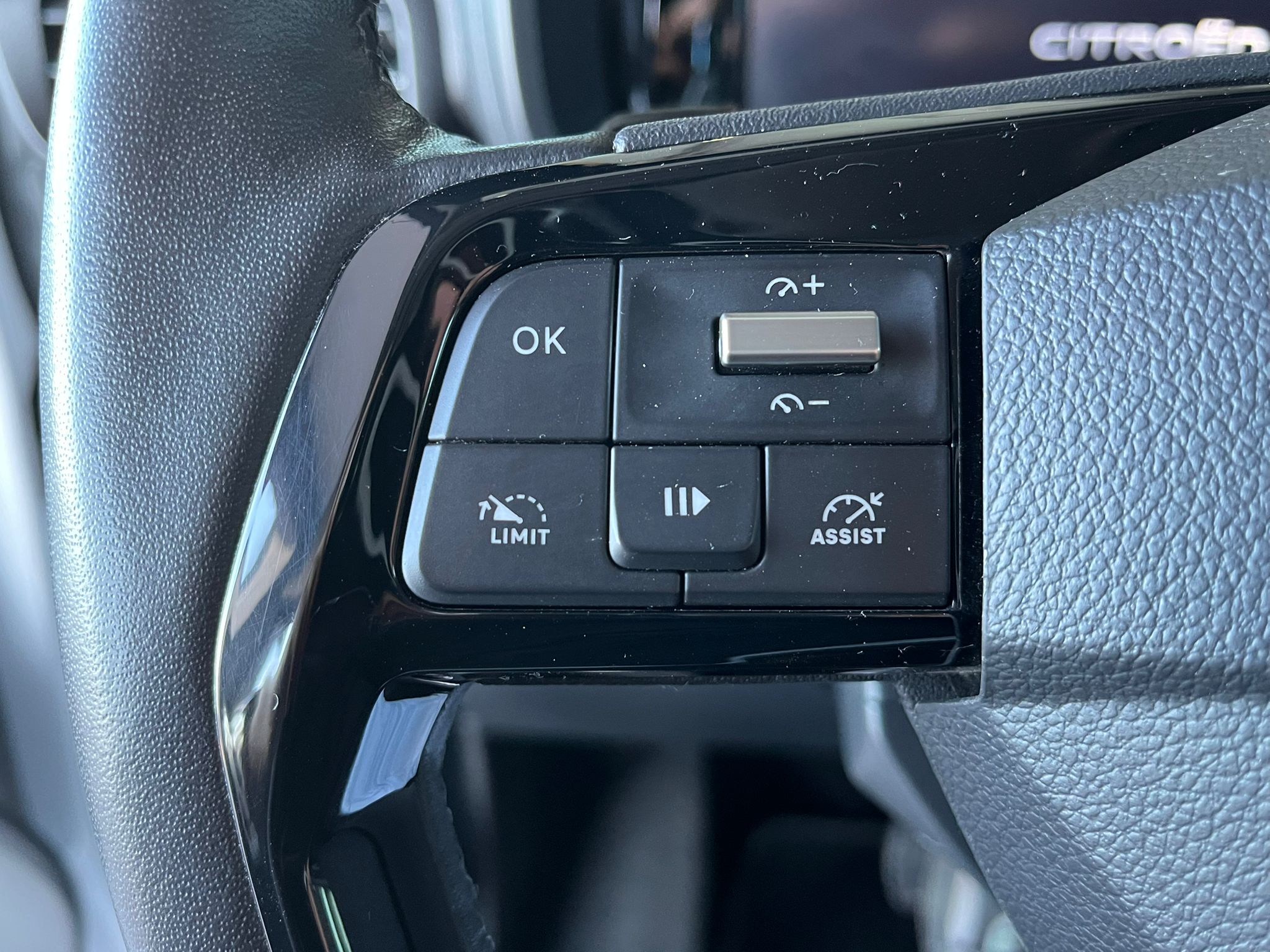 ÇINAR'DAN 2025 MODEL BERLİNGO MAX CAM TAVAN HATASIZ %20 KDV'Lİ