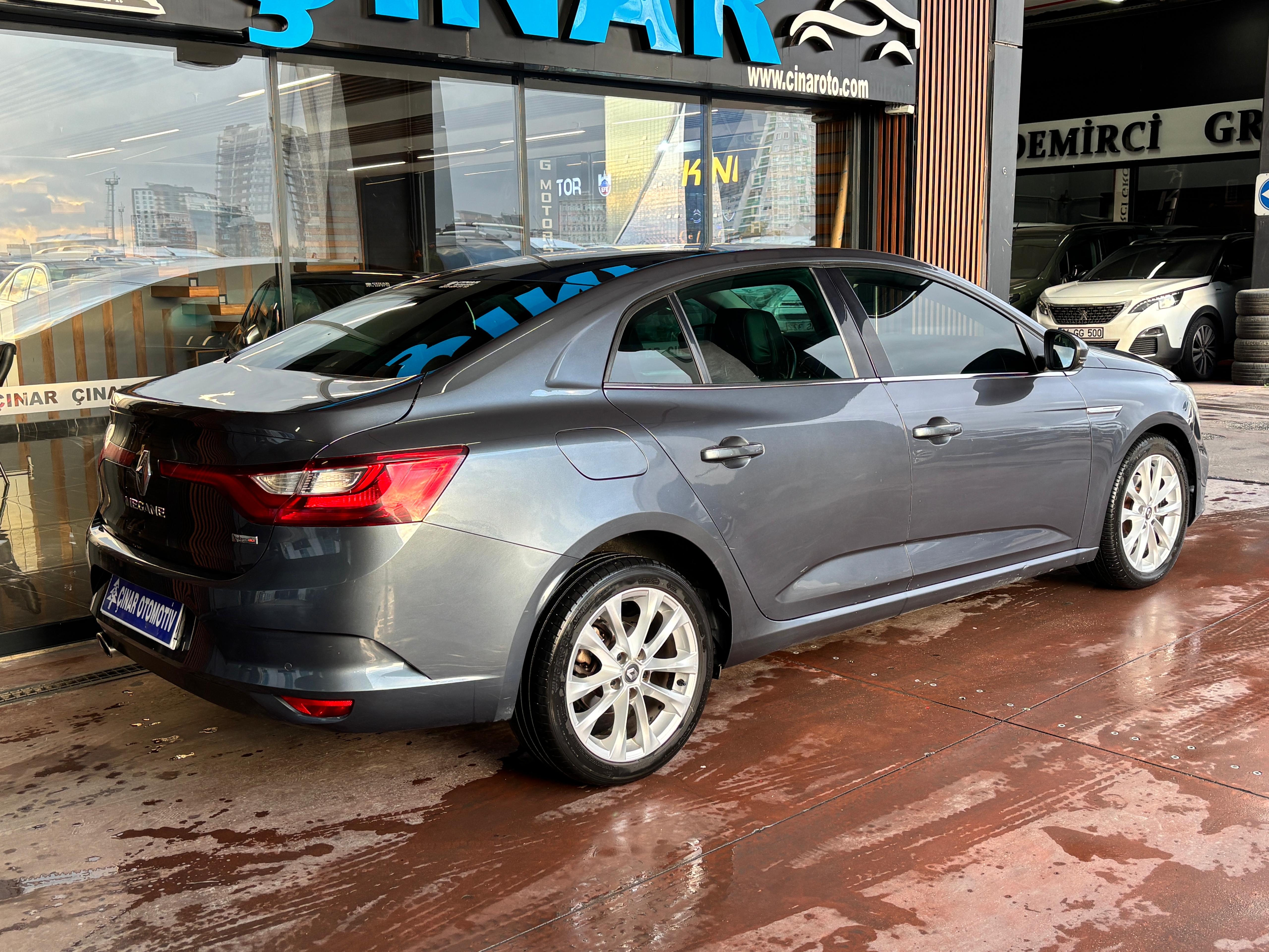 ÇINAR'DAN 2017 RENAULT MEGANE ICON 1.6 ENERGY dCİ 130 BG HATASIZ