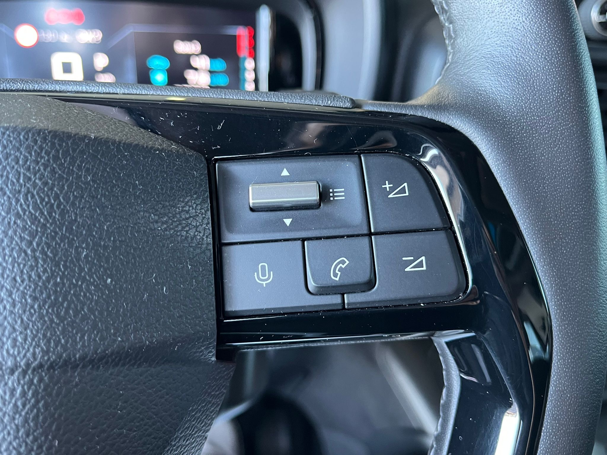 ÇINAR'DAN 2025 MODEL BERLİNGO MAX CAM TAVAN HATASIZ %20 KDV'Lİ