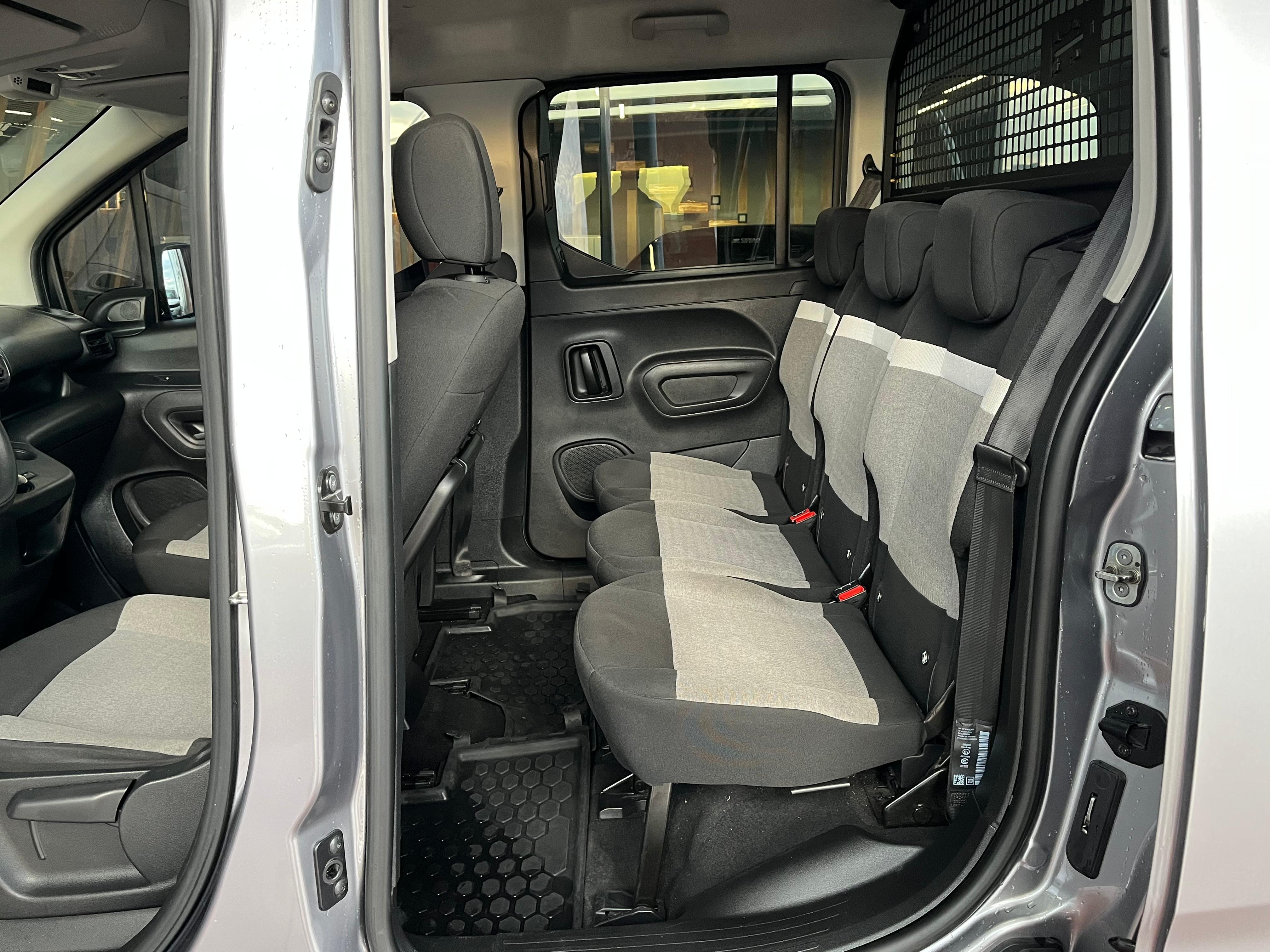 ÇINAR'DAN 2022 MODEL CİTROEN BERLİNGO OTOMATİK 130 BG HATASIZ