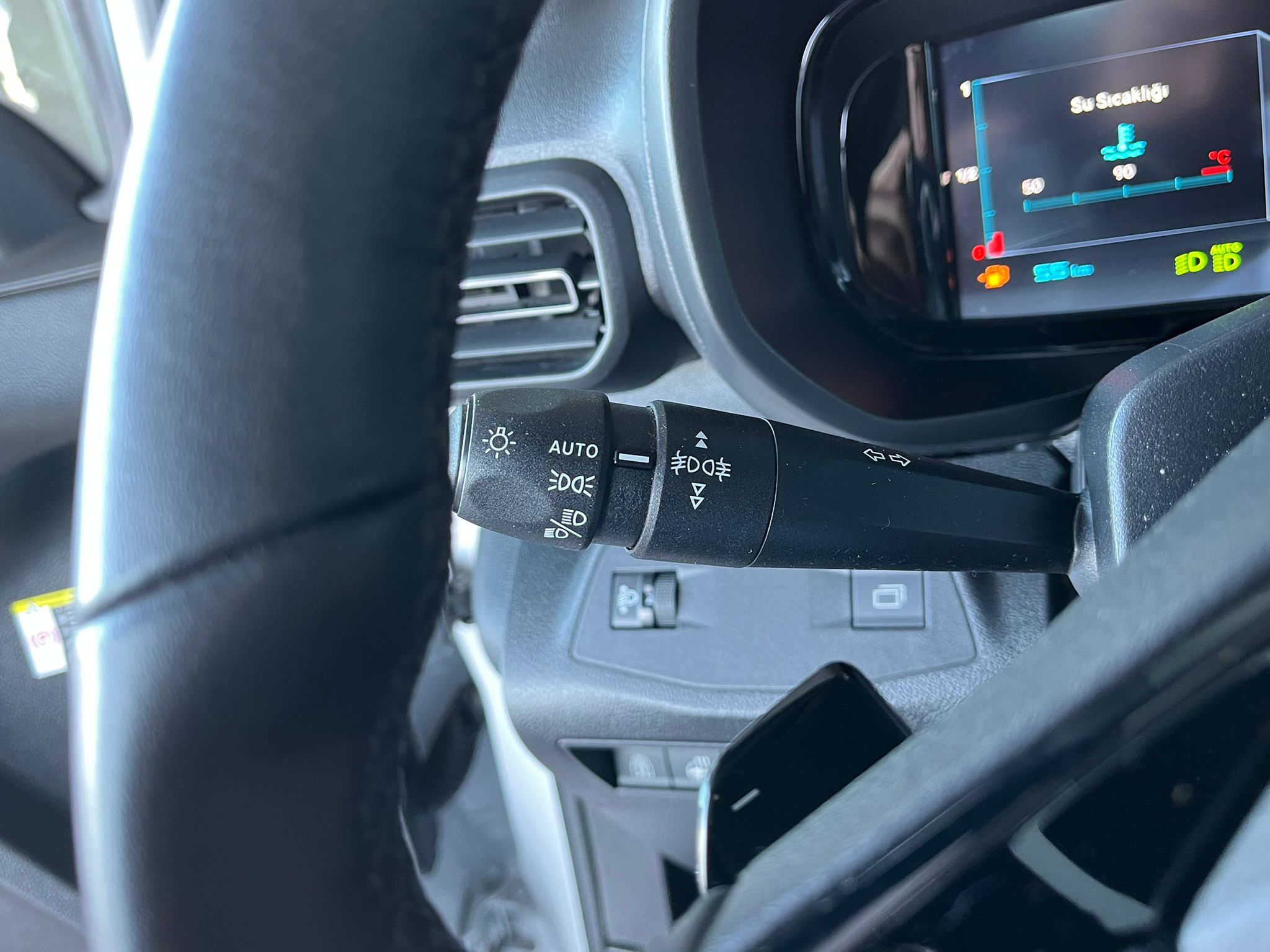 ÇINAR'DAN 2025 MODEL BERLİNGO MAX CAM TAVAN HATASIZ %20 KDV'Lİ