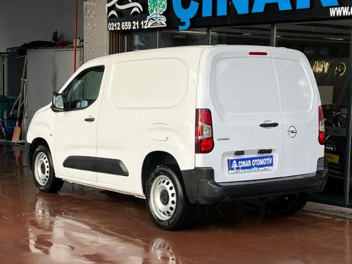 ÇINAR'DAN 2024 MODEL OPEL COMBO EDİTİON 15 BİNDE YENİ KASA