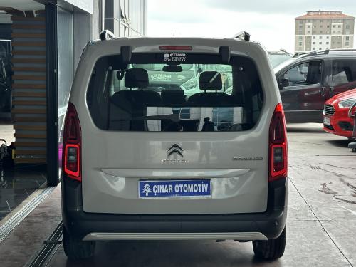 ÇINAR'DAN 2019 MODEL BERLİNGO SHİNE BOLD XTR CAM TAVAN HATASIZ