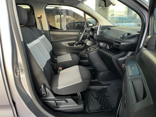 ÇINAR'DAN 2022 MODEL CİTROEN BERLİNGO OTOMATİK 130 BG HATASIZ