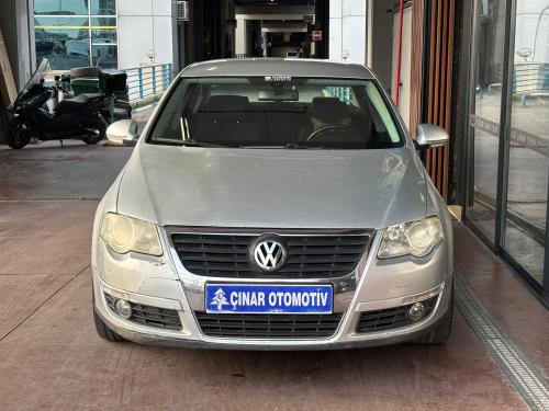ÇINAR'DAN 2005 MODEL PASSAT 1.6 FSI 235 BİNDE COMFORTLİNE
