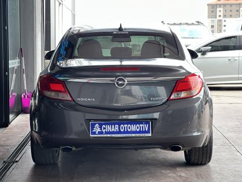 ÇINAR'DAN 2010 INSIGNIA 1.6T 180 PS COSMO 173.000 KMDE TOUCH PAD