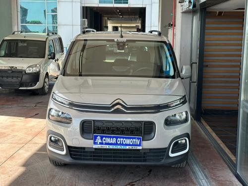 ÇINAR'DAN 2019 MODEL 140 BİNDE BERLİNGO FEEL STİL HATASIZ